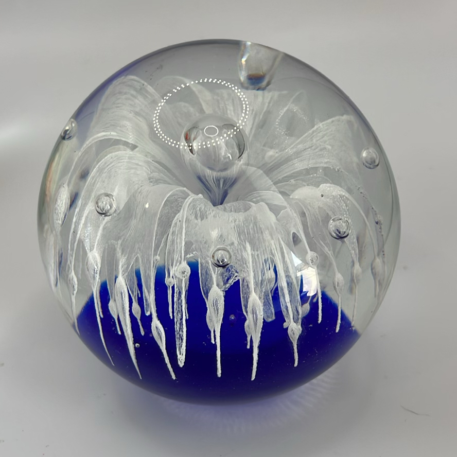 3 Paperweights - image 10 of 12