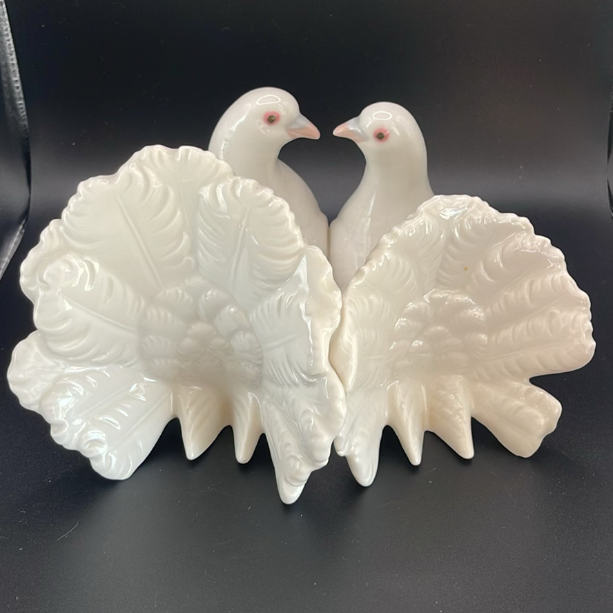 Lladro Couple Of Doves Figurine - image 3 of 7
