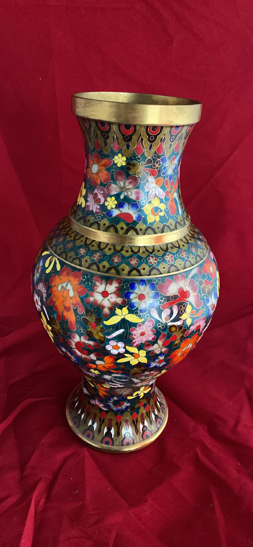 Cloisonne Large Mille Fleurs Vase, Antique Milk Glass - image 6 of 9