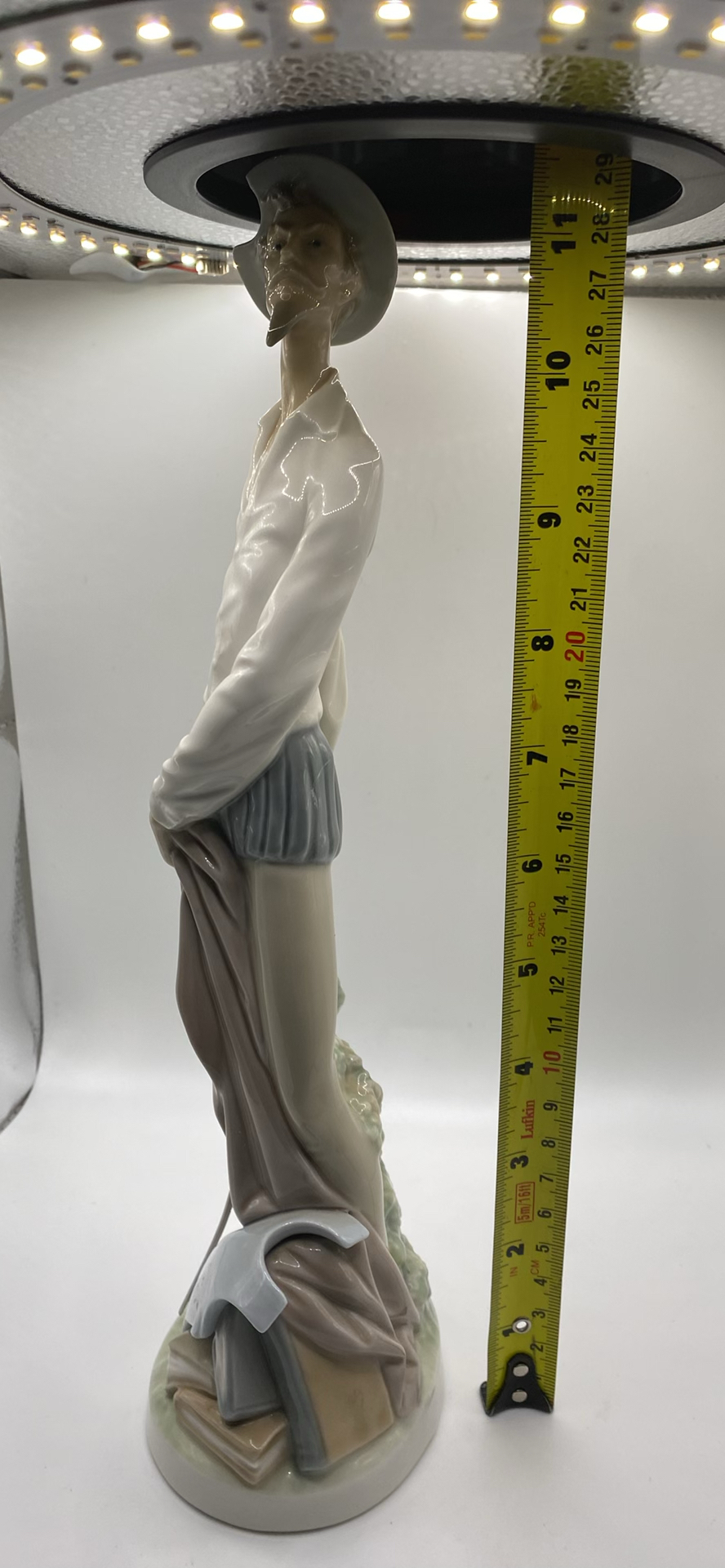 Lladro Don Quixote Standing Up Figurine #4854 - image 4 of 7