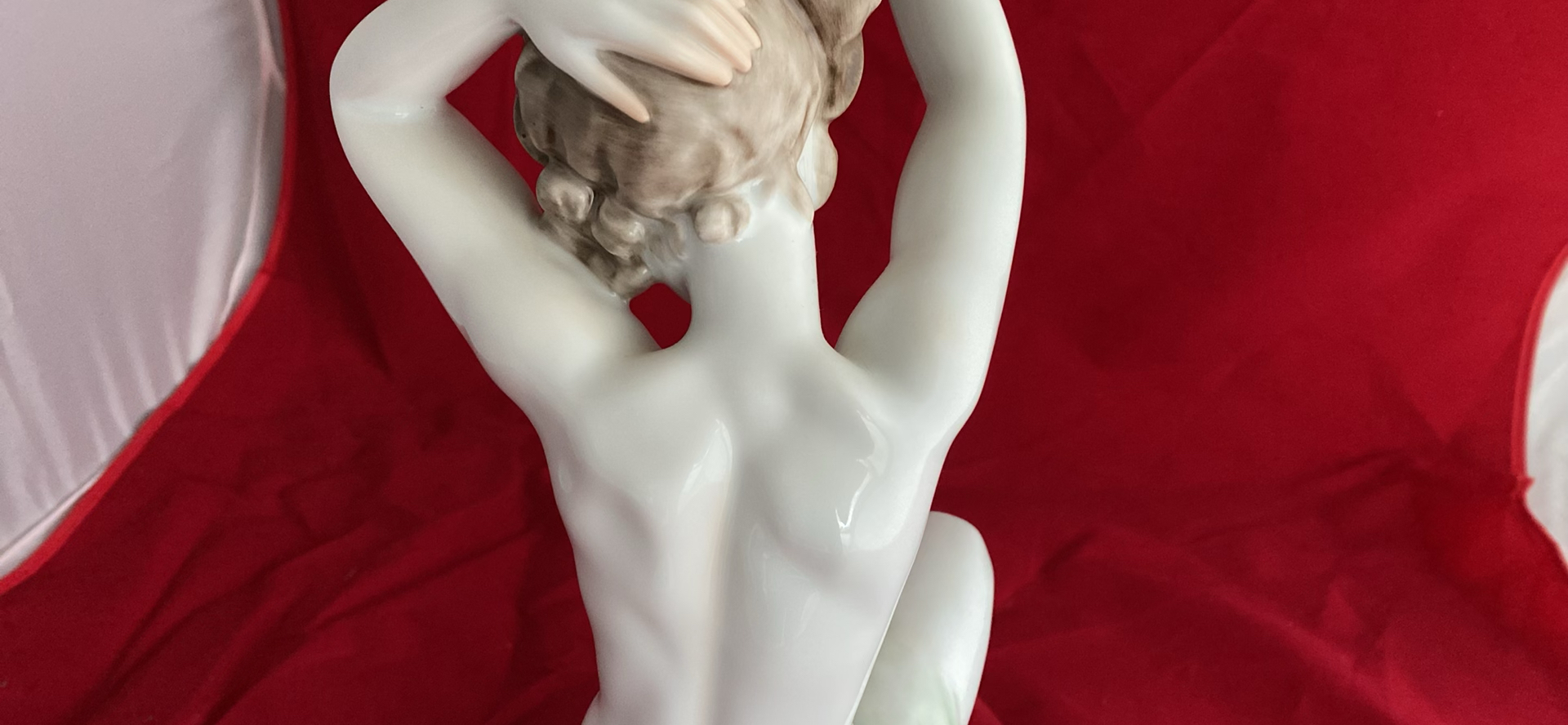 Herend Porcelain Art Deco “Bathtime” Figurine - image 8 of 11