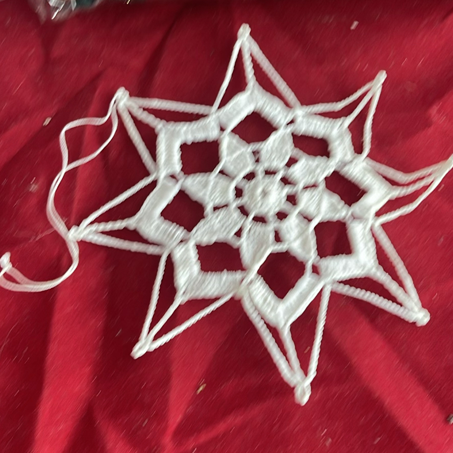 Christmas Items - image 4 of 7