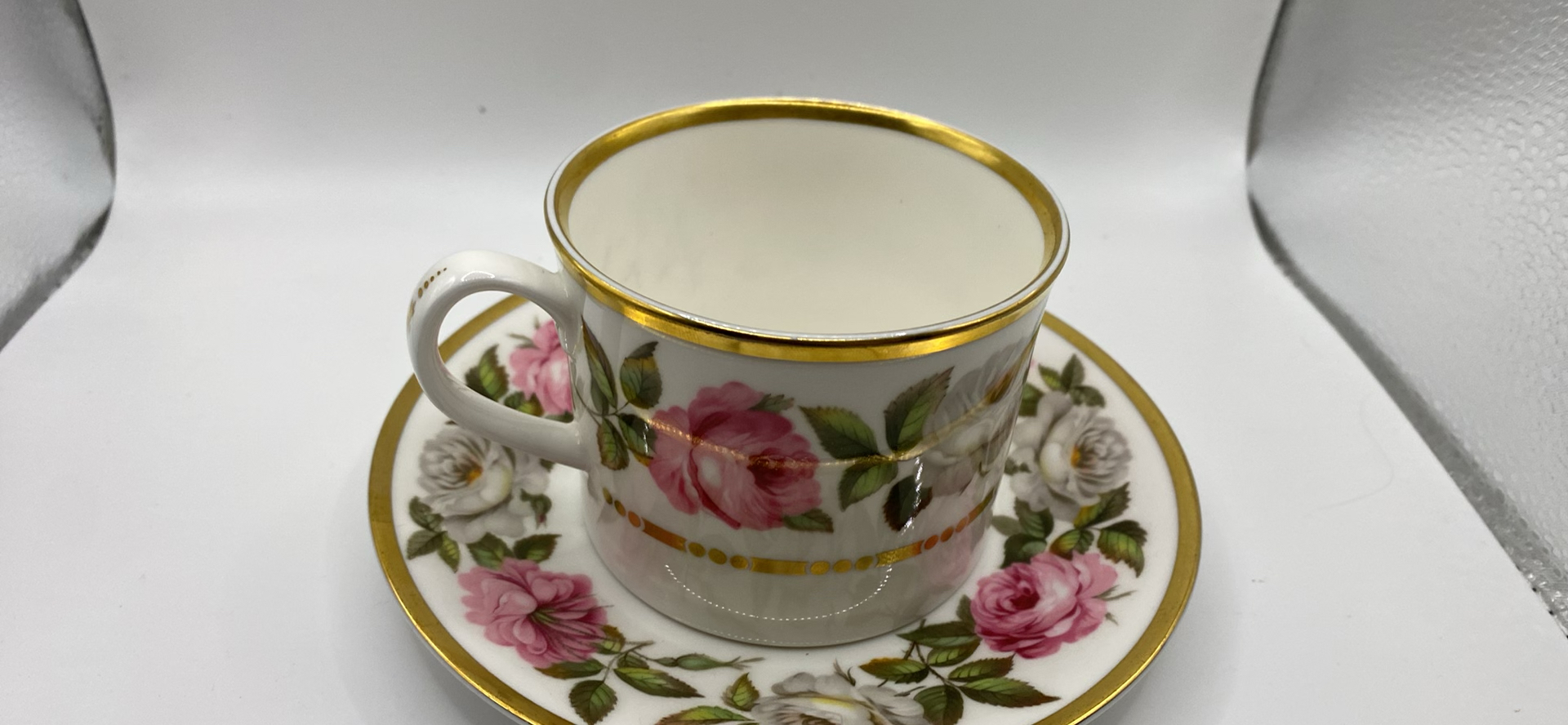 Royal Worcester Royal Garden teacup and saucer Set - image 9 of 12