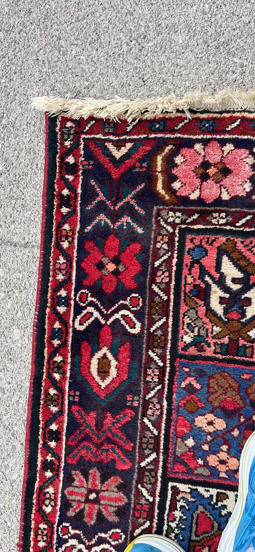 Vintage Persian Bakhtiari Rug - image 8 of 11