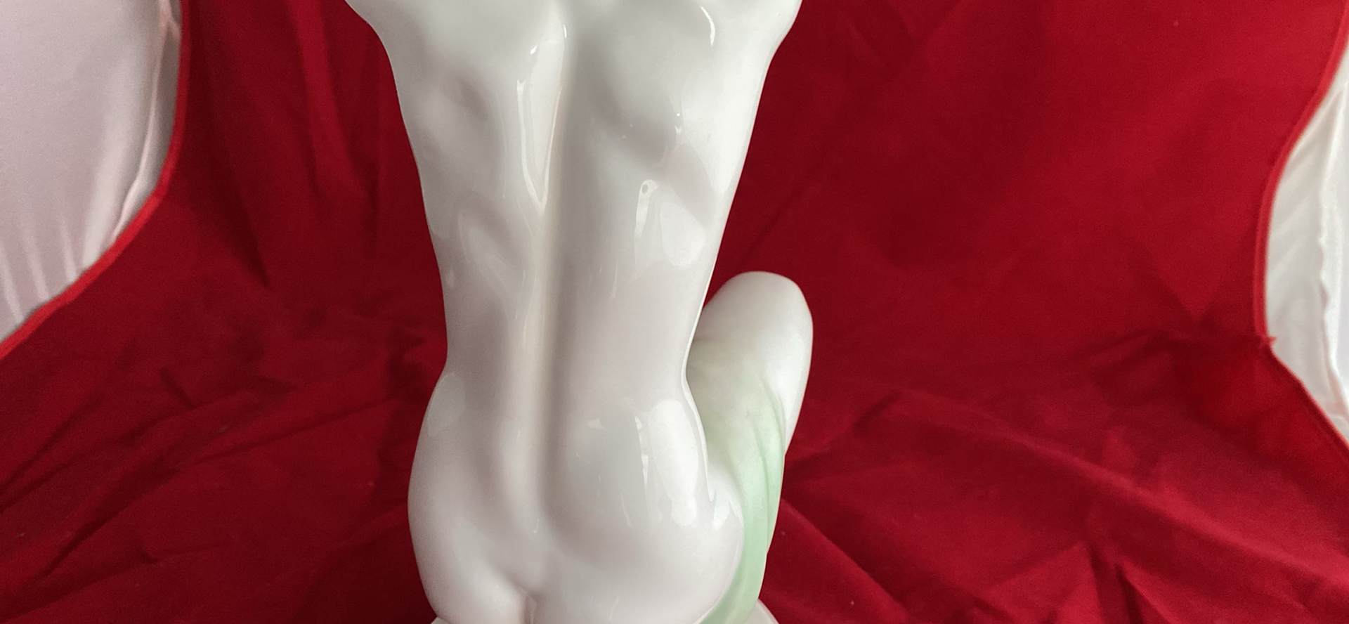 Herend Porcelain Art Deco “Bathtime” Figurine - image 9 of 11