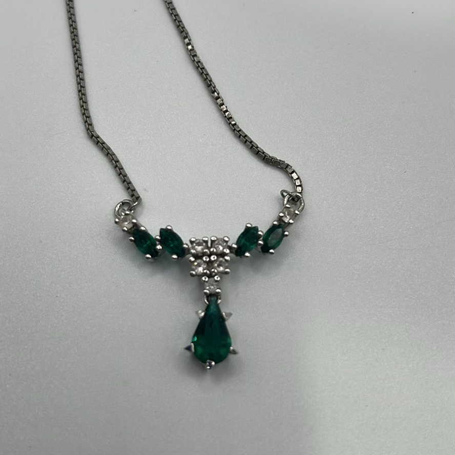 Green Stone Jewelry - image 7 of 10