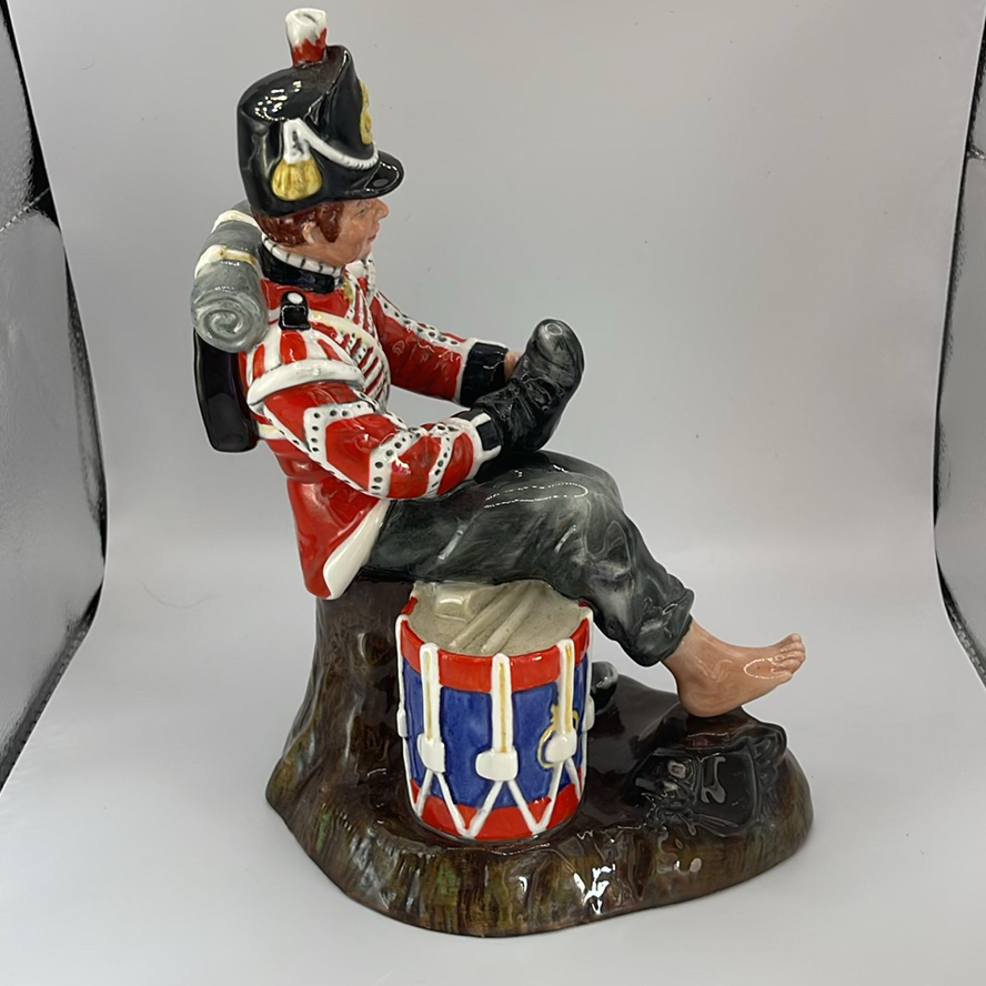 Royal Doulton Drummer Boy HN 2679 - image 3 of 10