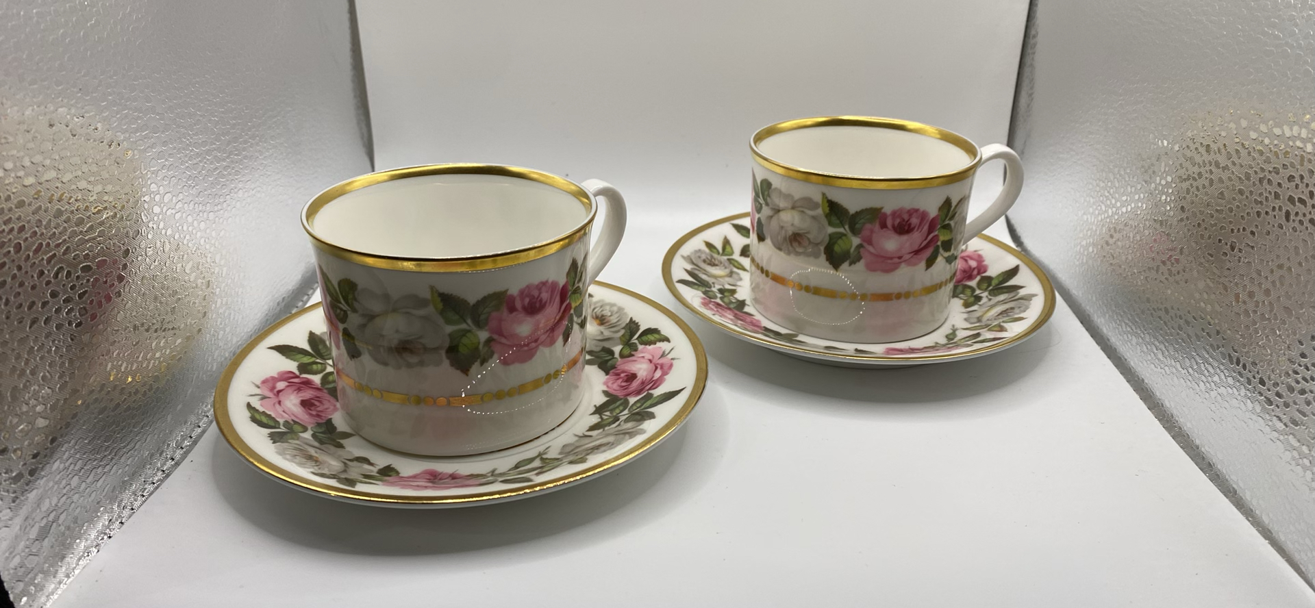 Royal Worcester Royal Garden teacup and saucer Set - image 1 of 12