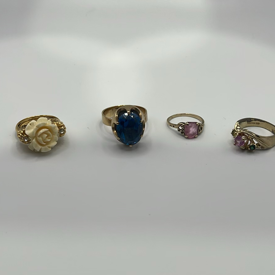 4 Vintage rings - image 2 of 13
