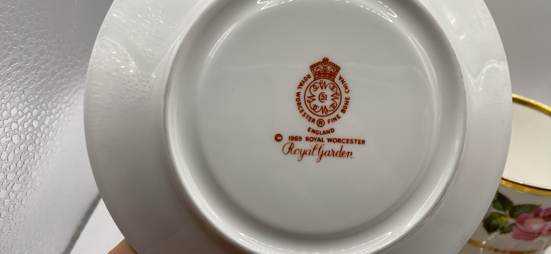 Royal Worcester Royal Garden teacup and saucer Set - image 7 of 12