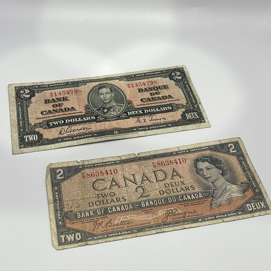 Canadian Vintage $2 Bills - image 1 of 17