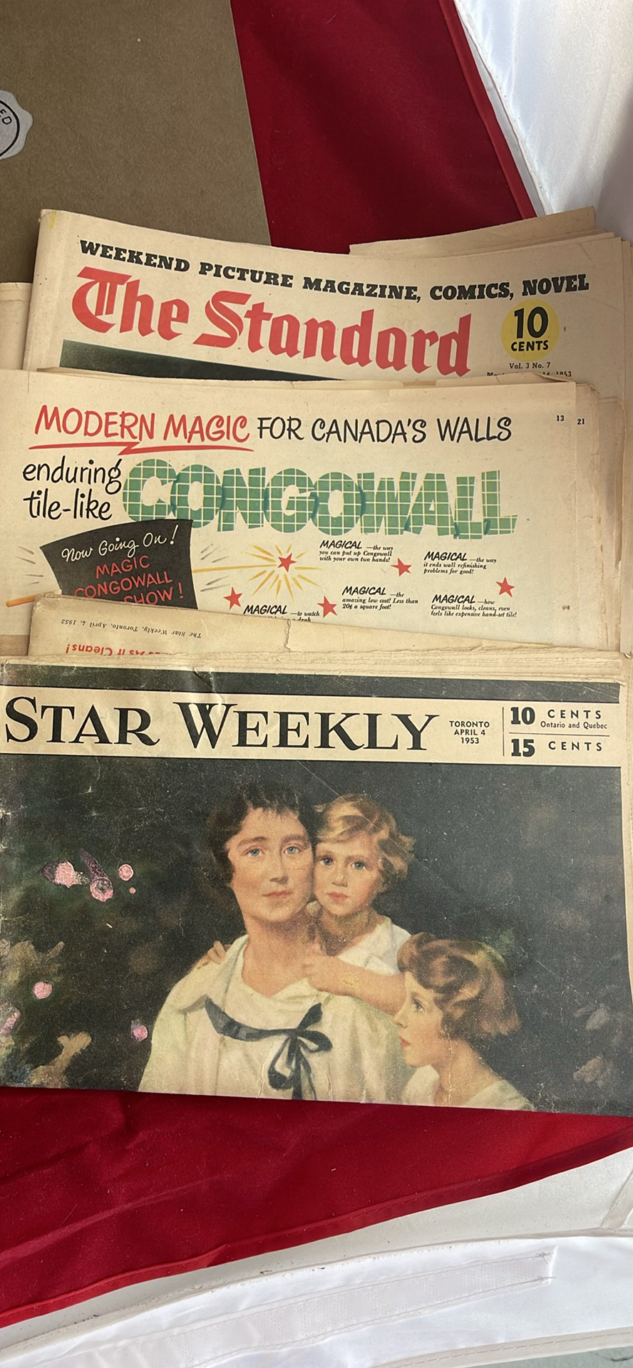 Expo 67 Book, Poster And Other Vintage Magazines And Newspapers, Plus Slides - image 2 of 27