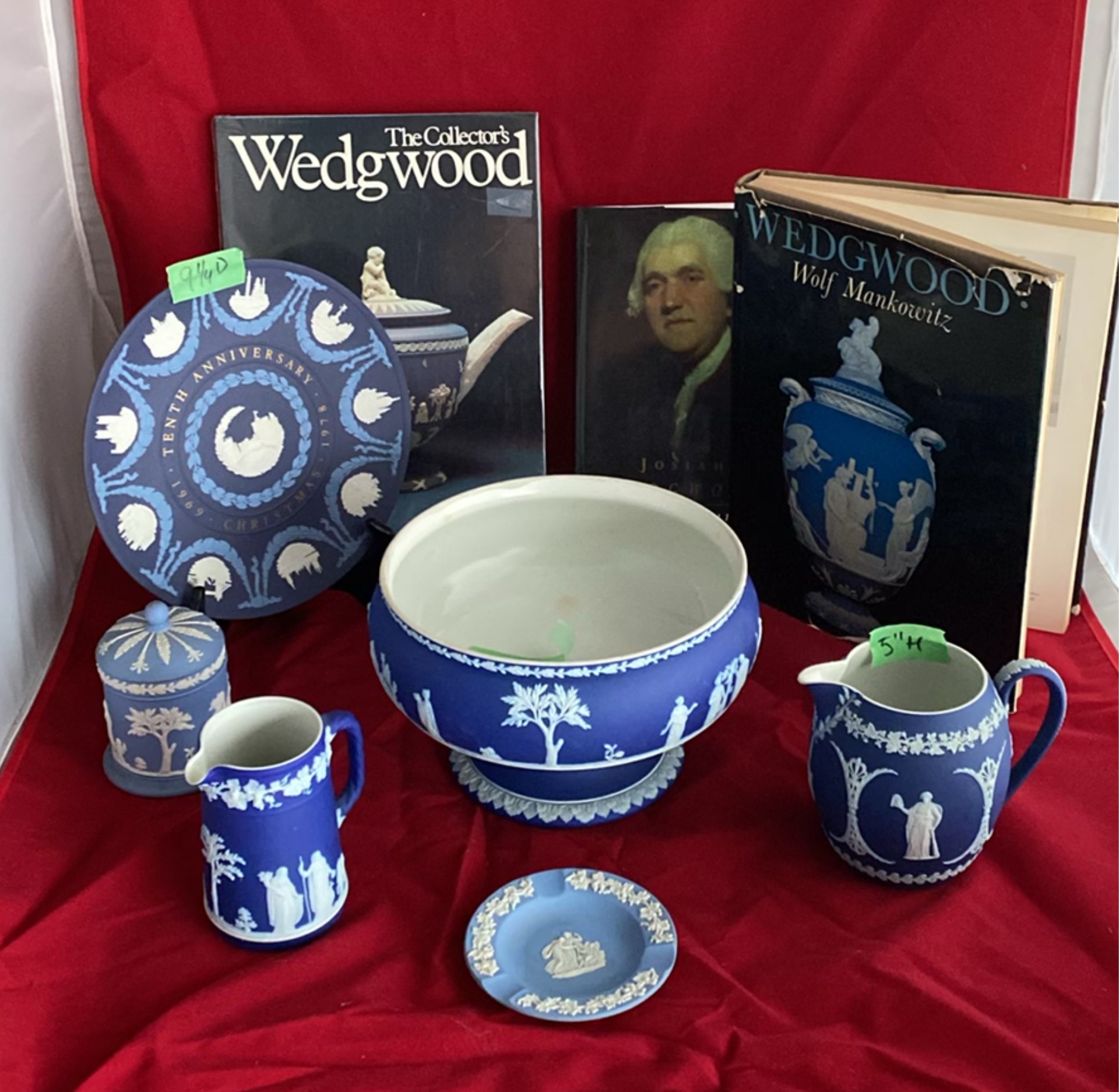 Wedgwood Jasperware With Reference Books - image 1 of 22