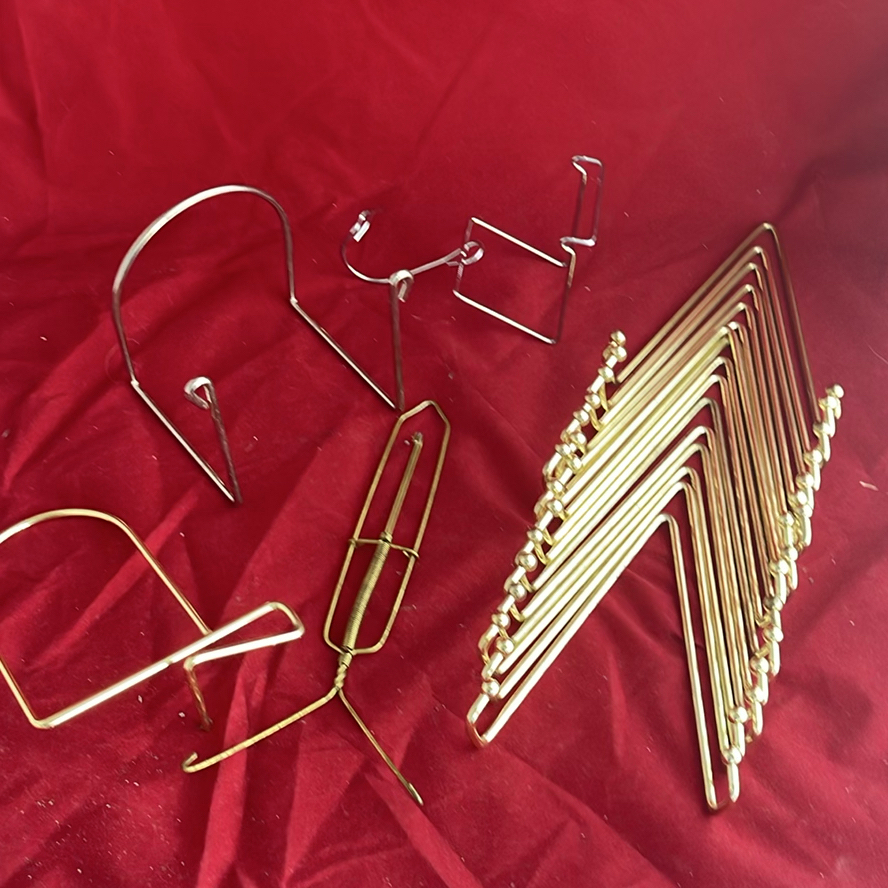 Wall Plate Hangers - image 1 of 6