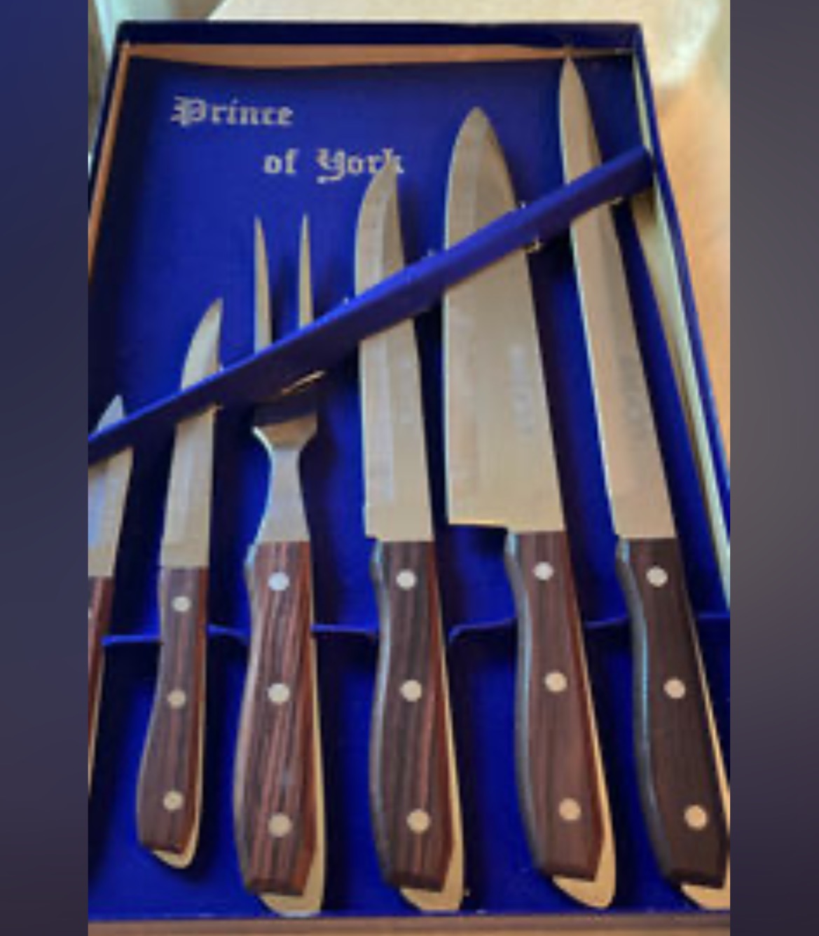 Prince Of York Nife Set - image 1 of 4