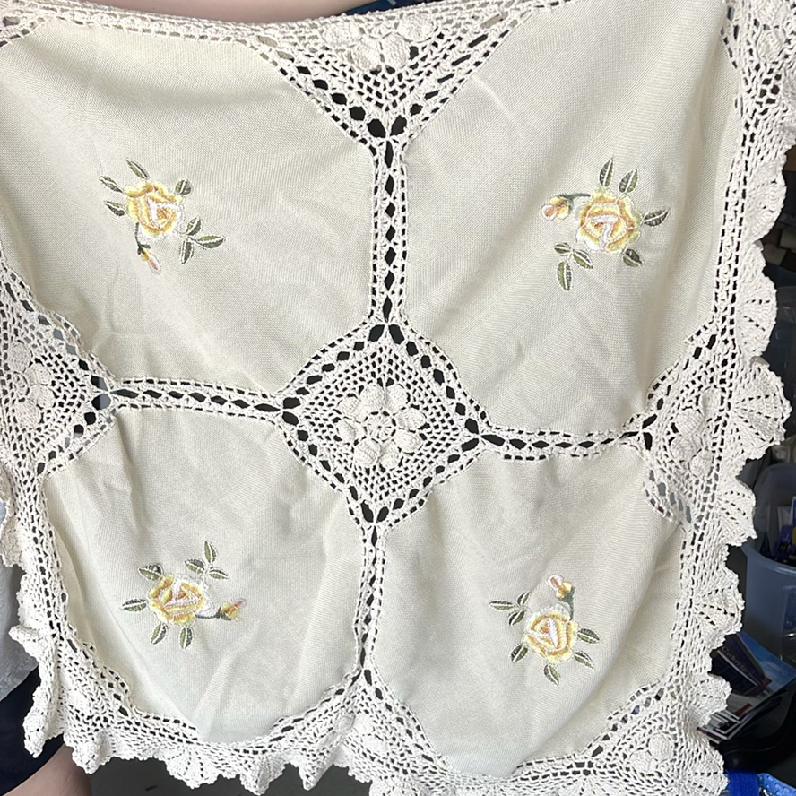 Various Vintage Linens - image 11 of 16