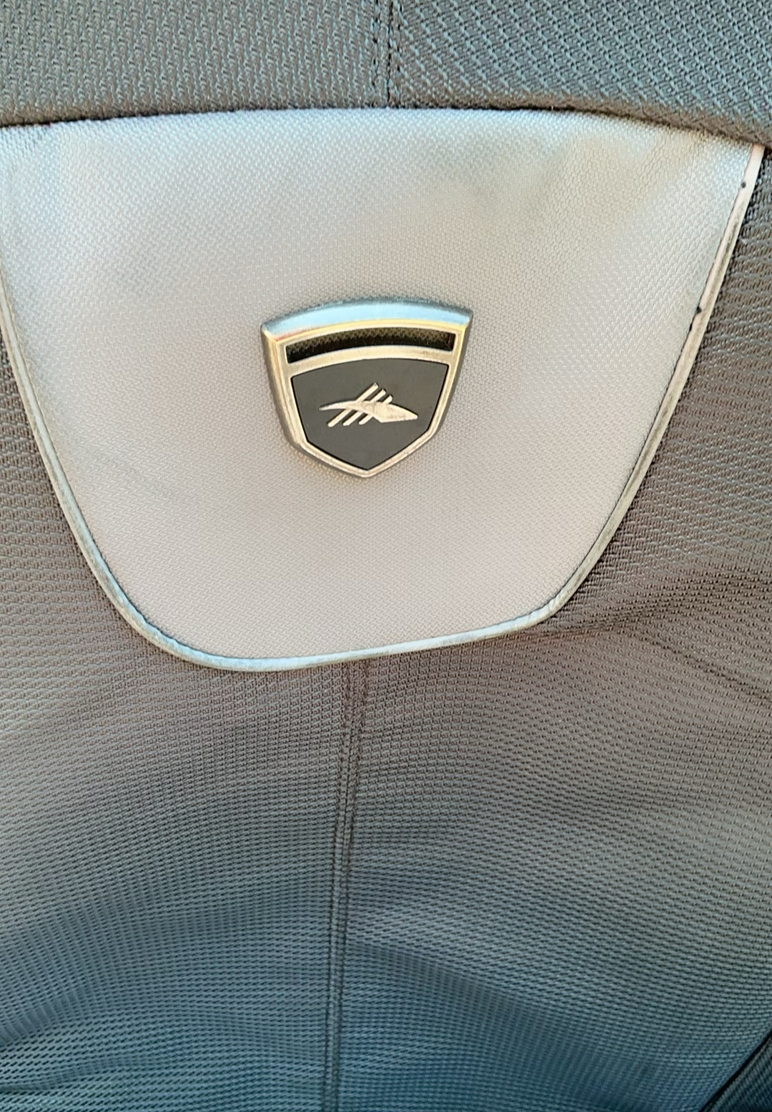 Embark extra Large suitcases with multiple compartments - image 4 of 7