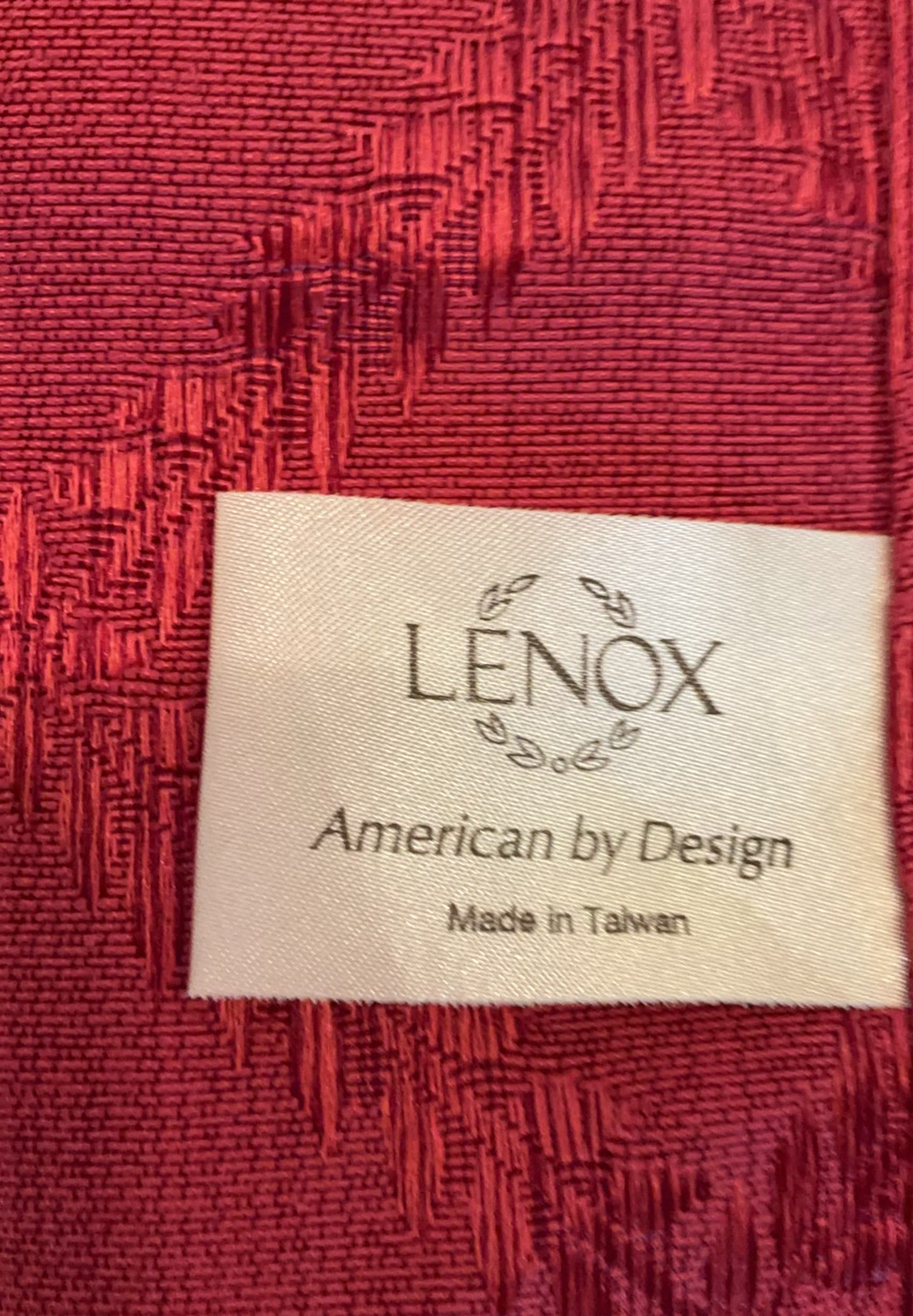 Red And Gold Table Linens - image 5 of 6