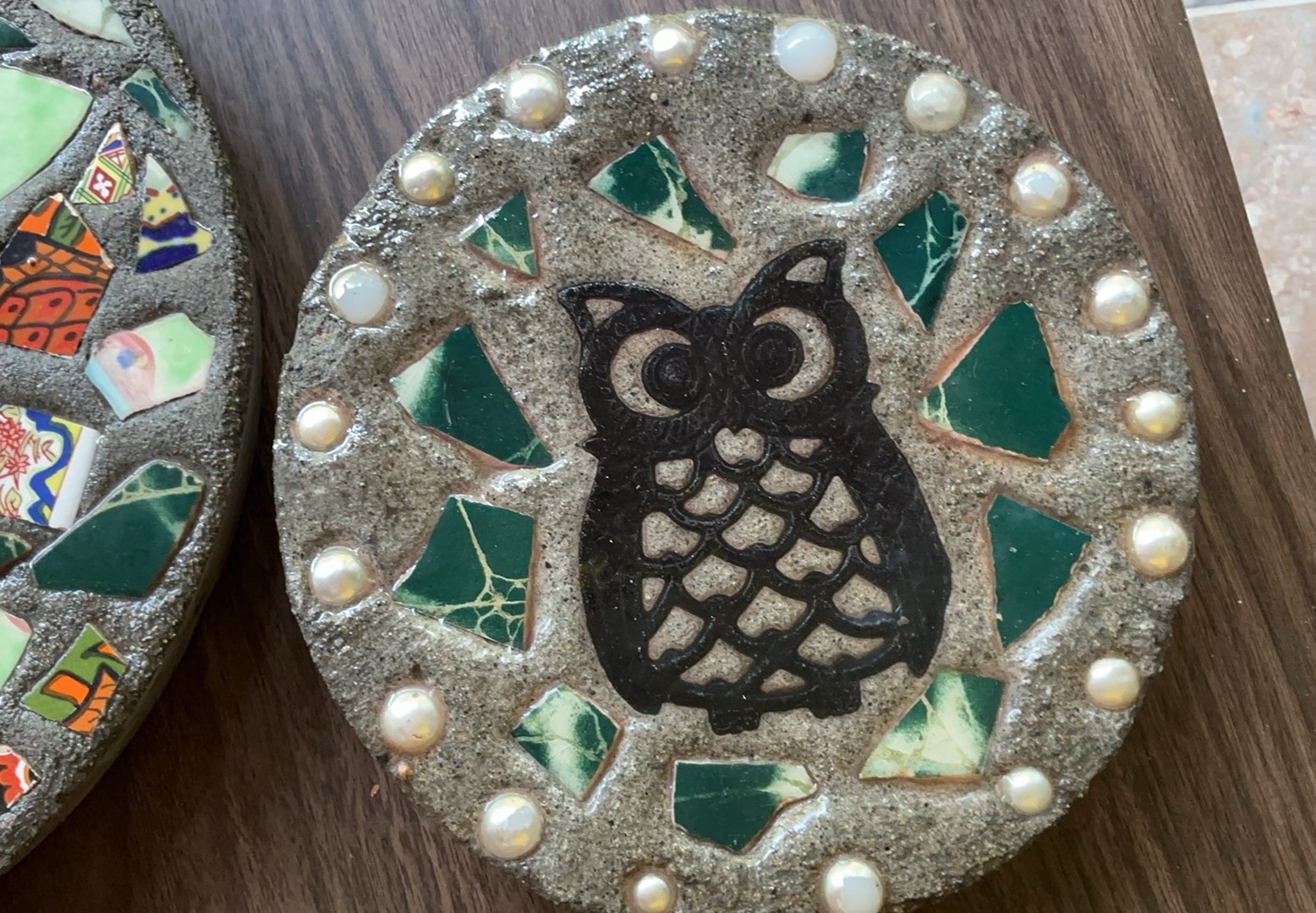 Mosaic Owl Plaques and Water Lily Cluster Arrangements - image 3 of 6