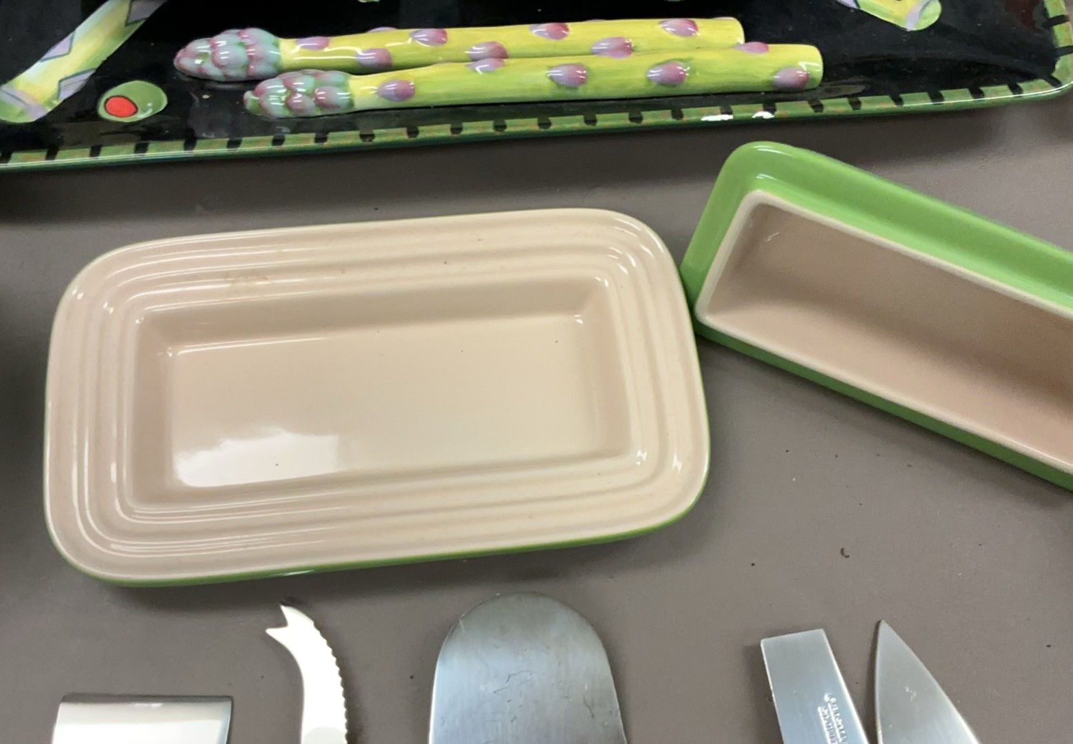 Colorful Ceramic Serving Items - image 4 of 9