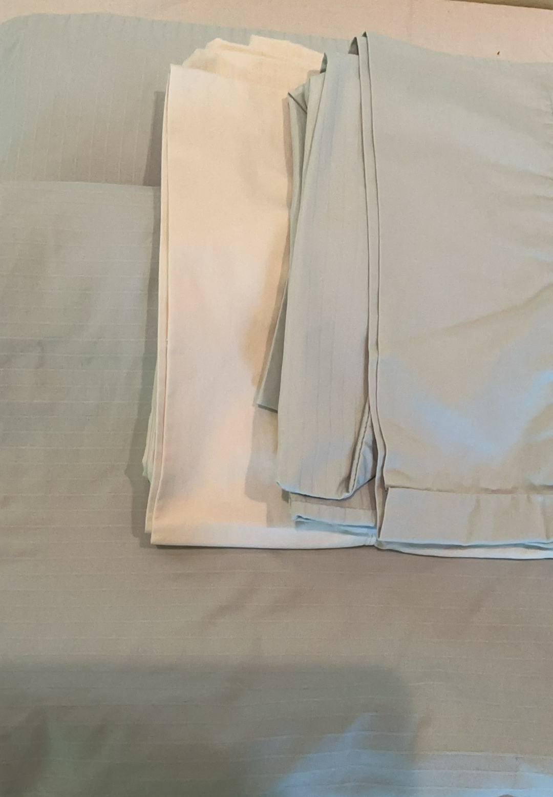 Queen Sized Sheets And Mattress Toppers - image 6 of 7