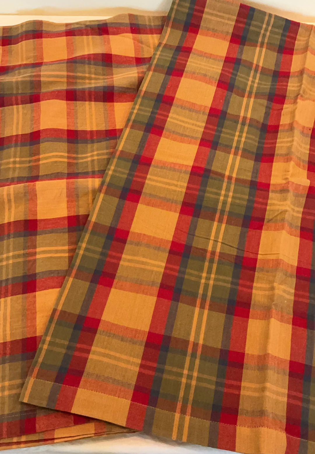 Last Of The Table Linens - image 5 of 6