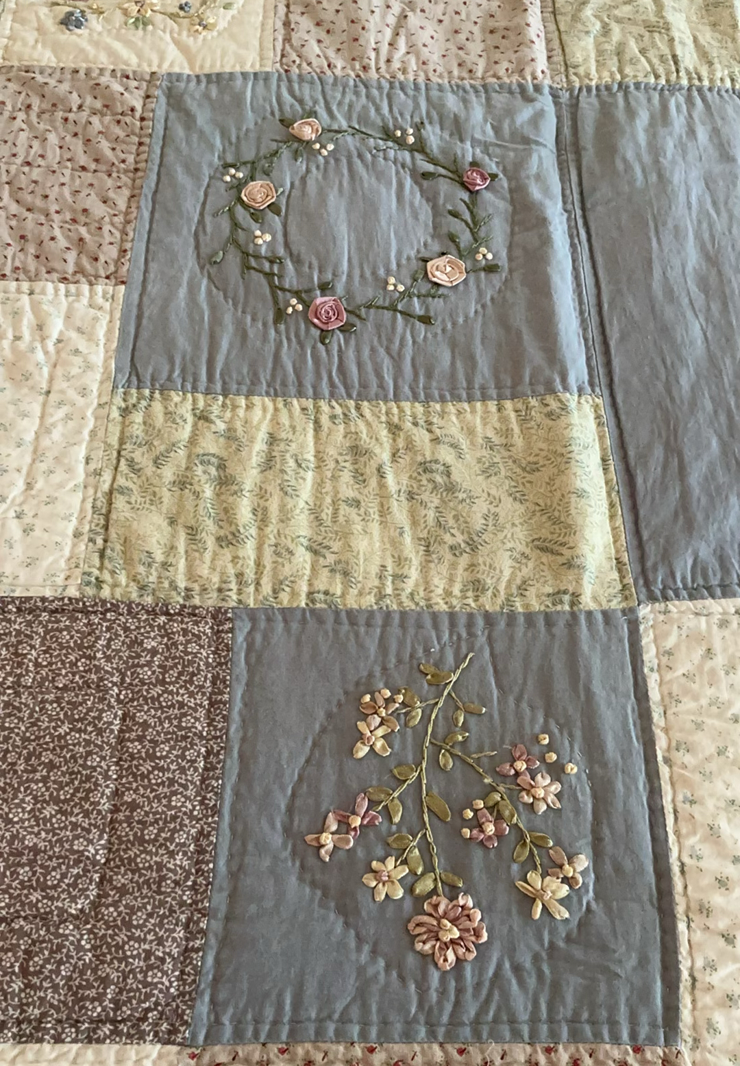 Two Matching Queen Quilt bedspreads - image 2 of 4