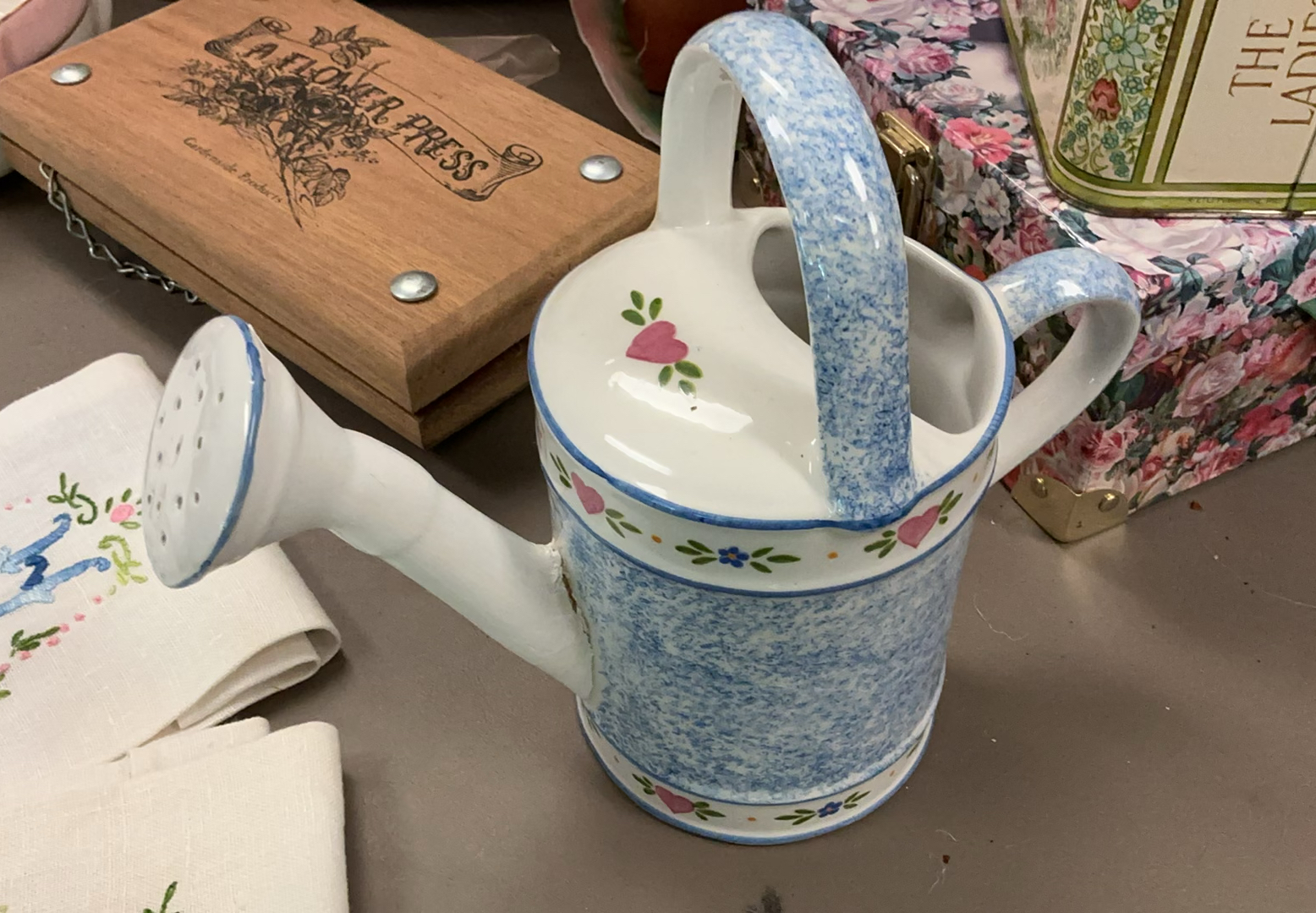 Floral-themed home decor and linens collection - image 3 of 7