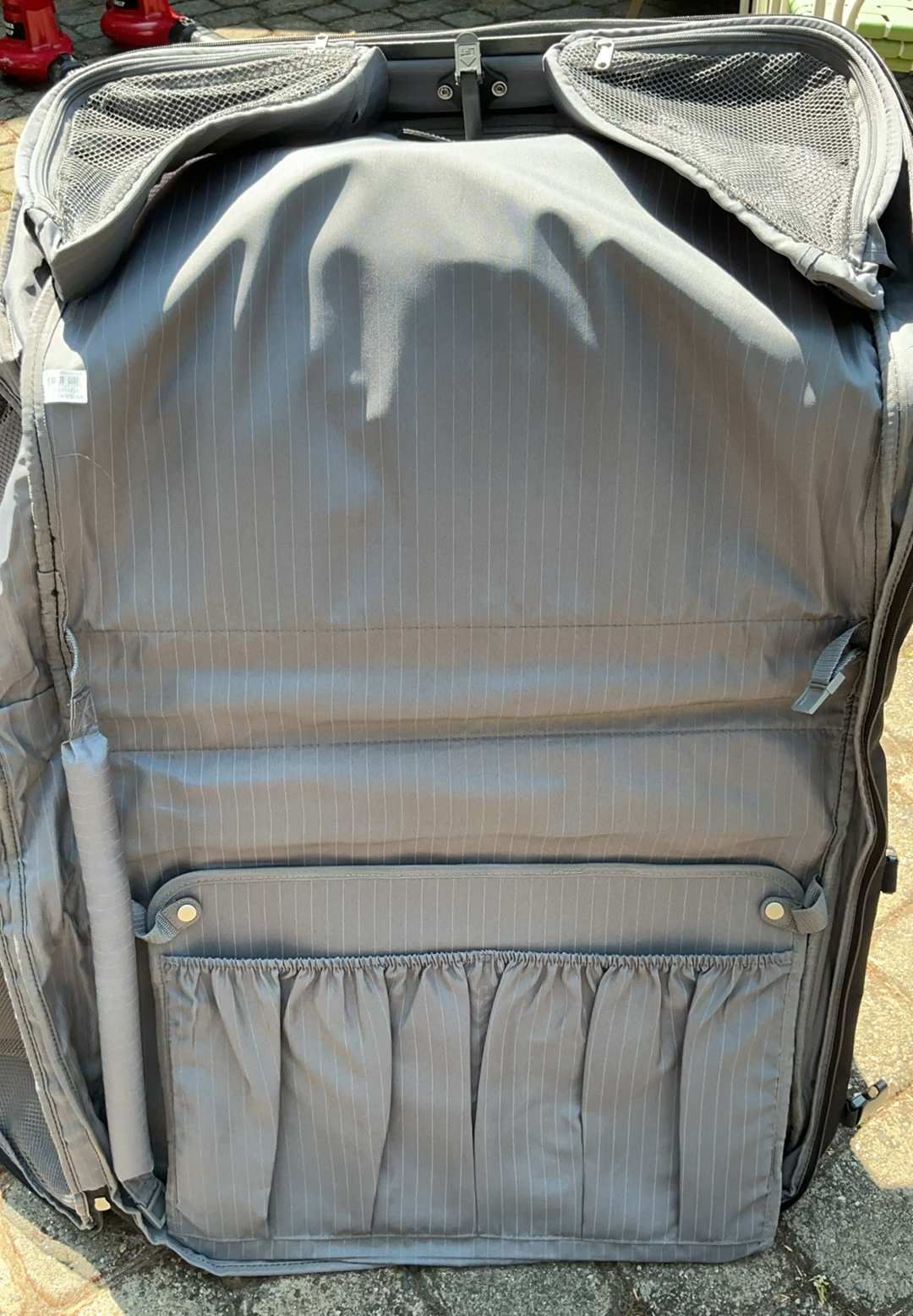 Embark extra Large suitcases with multiple compartments - image 6 of 7
