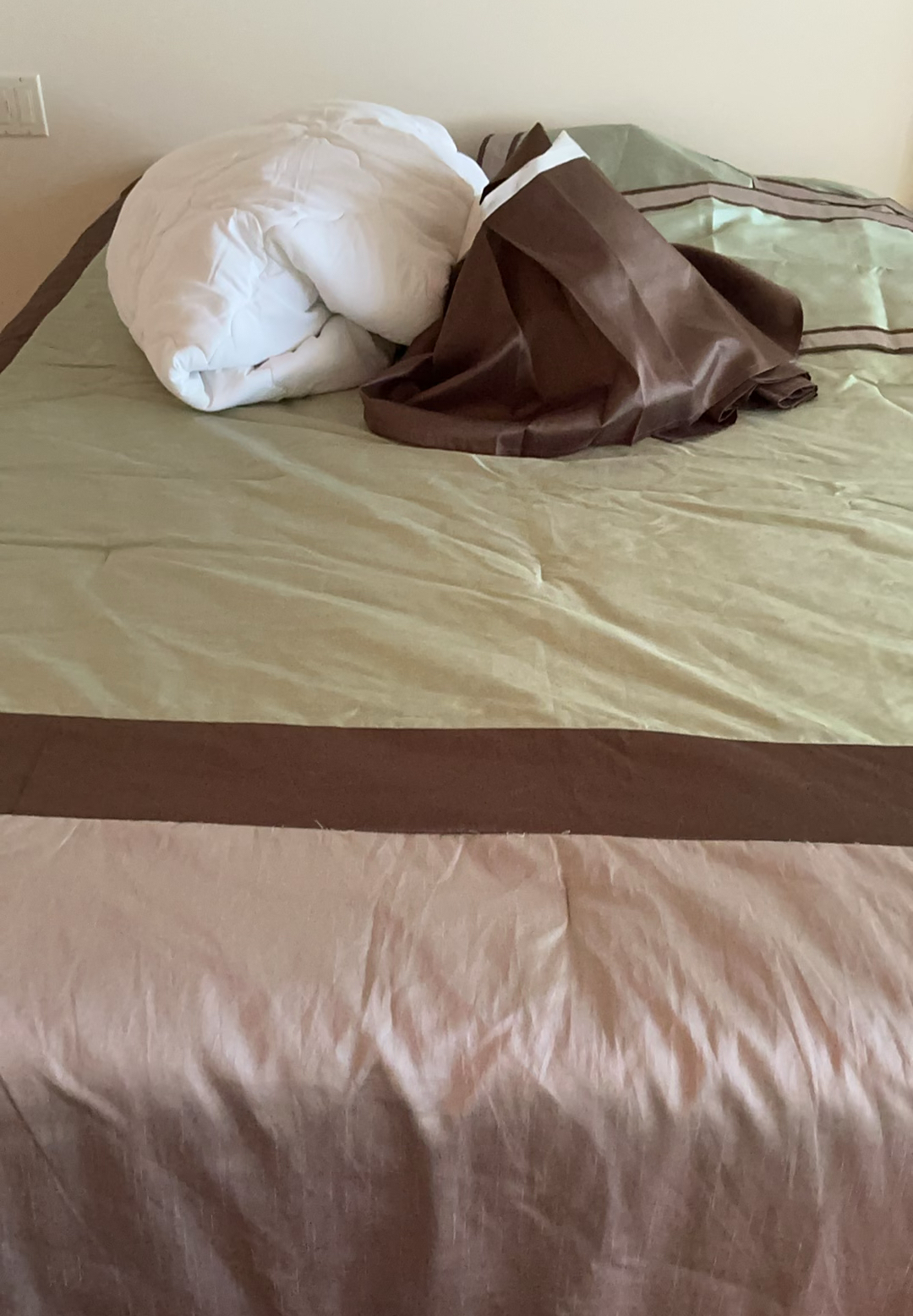 King Sized Comforter And More - image 1 of 5