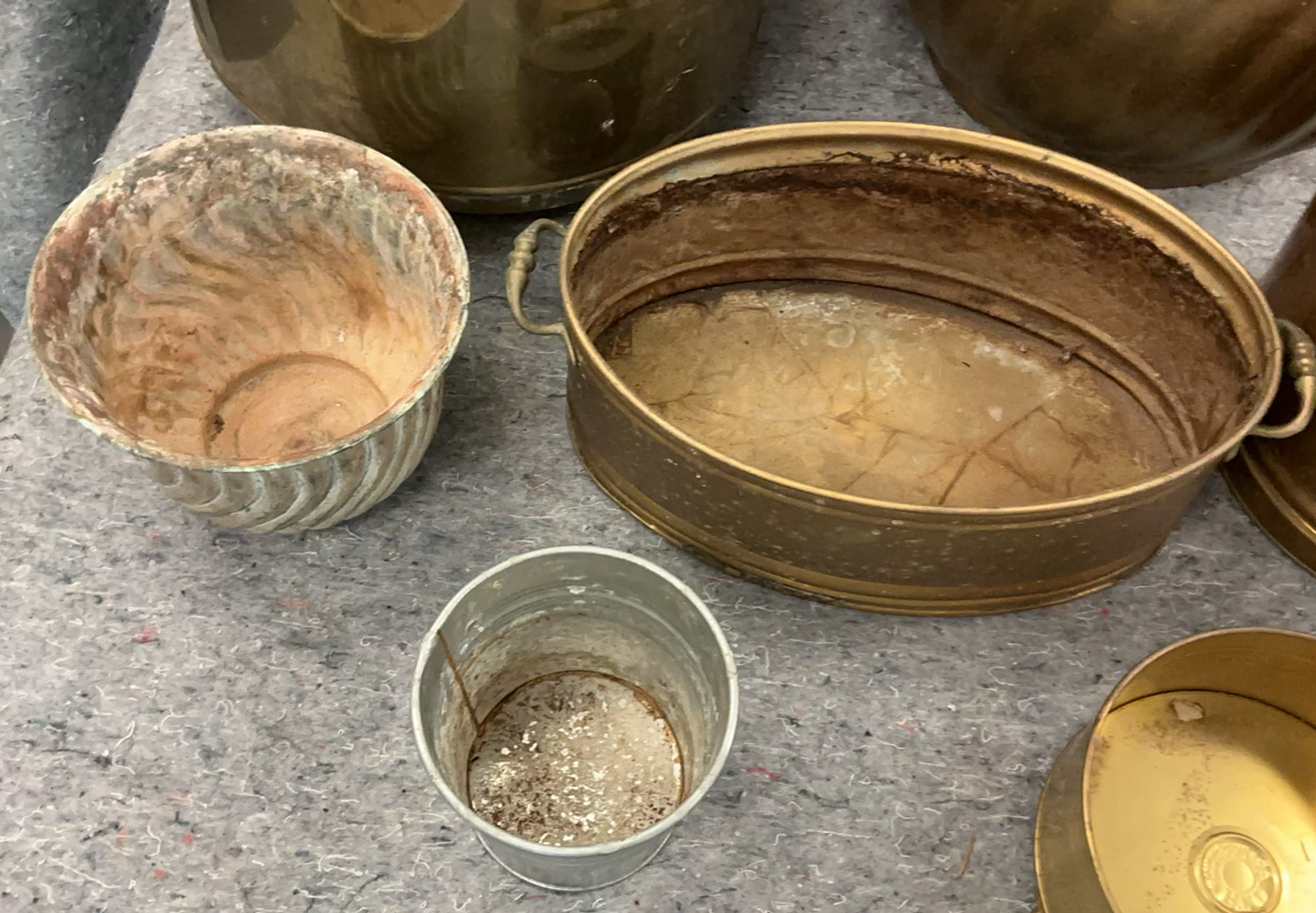 Assorted metal containers and pots - image 5 of 5