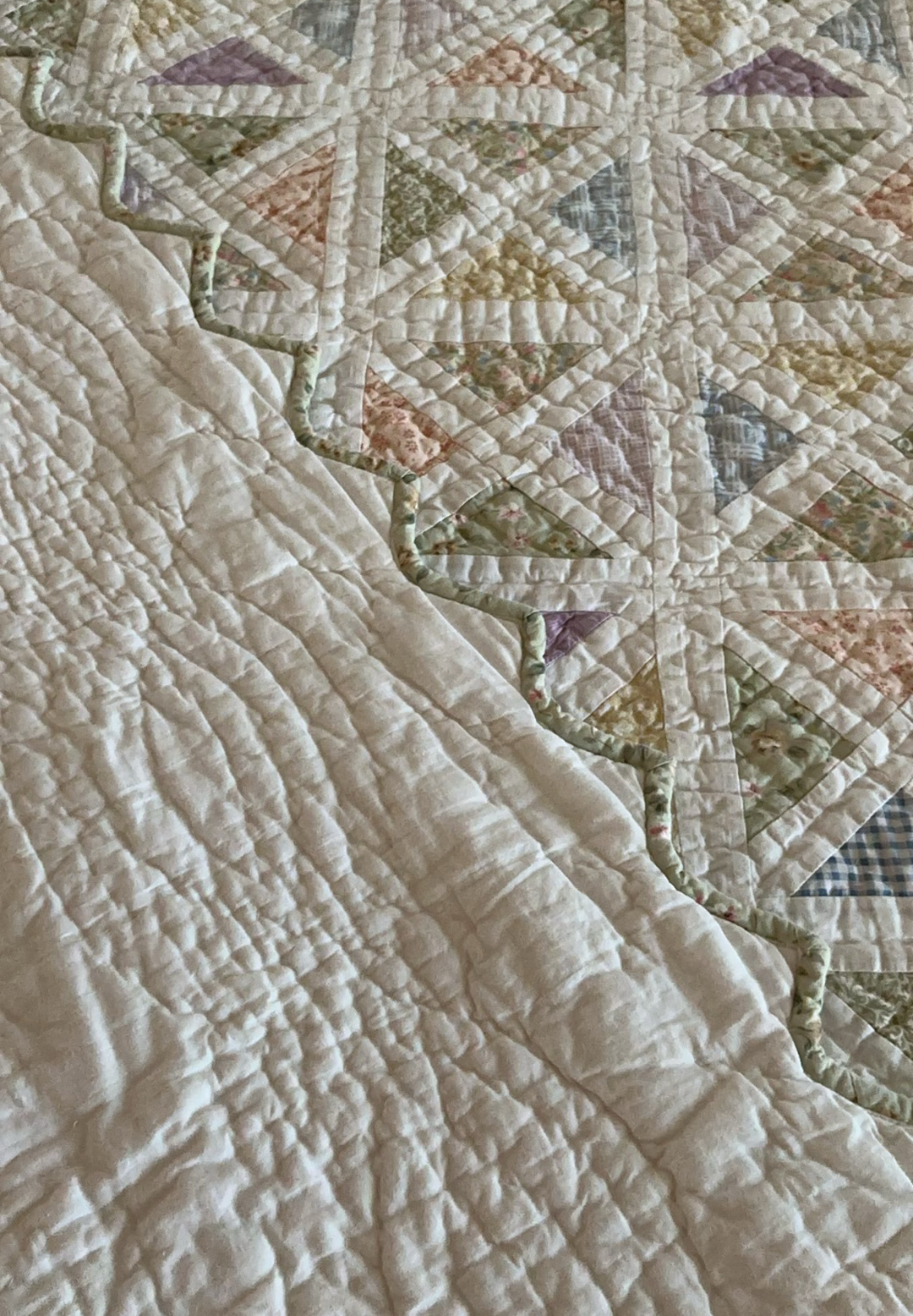 Queen Sized Quilt With Pillows - image 3 of 3