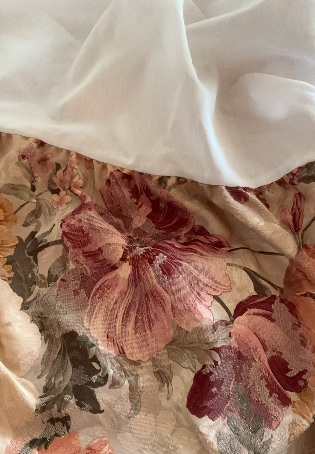 Floral King Sized Comforter, Bedskirt And Mattress Cover - image 6 of 6