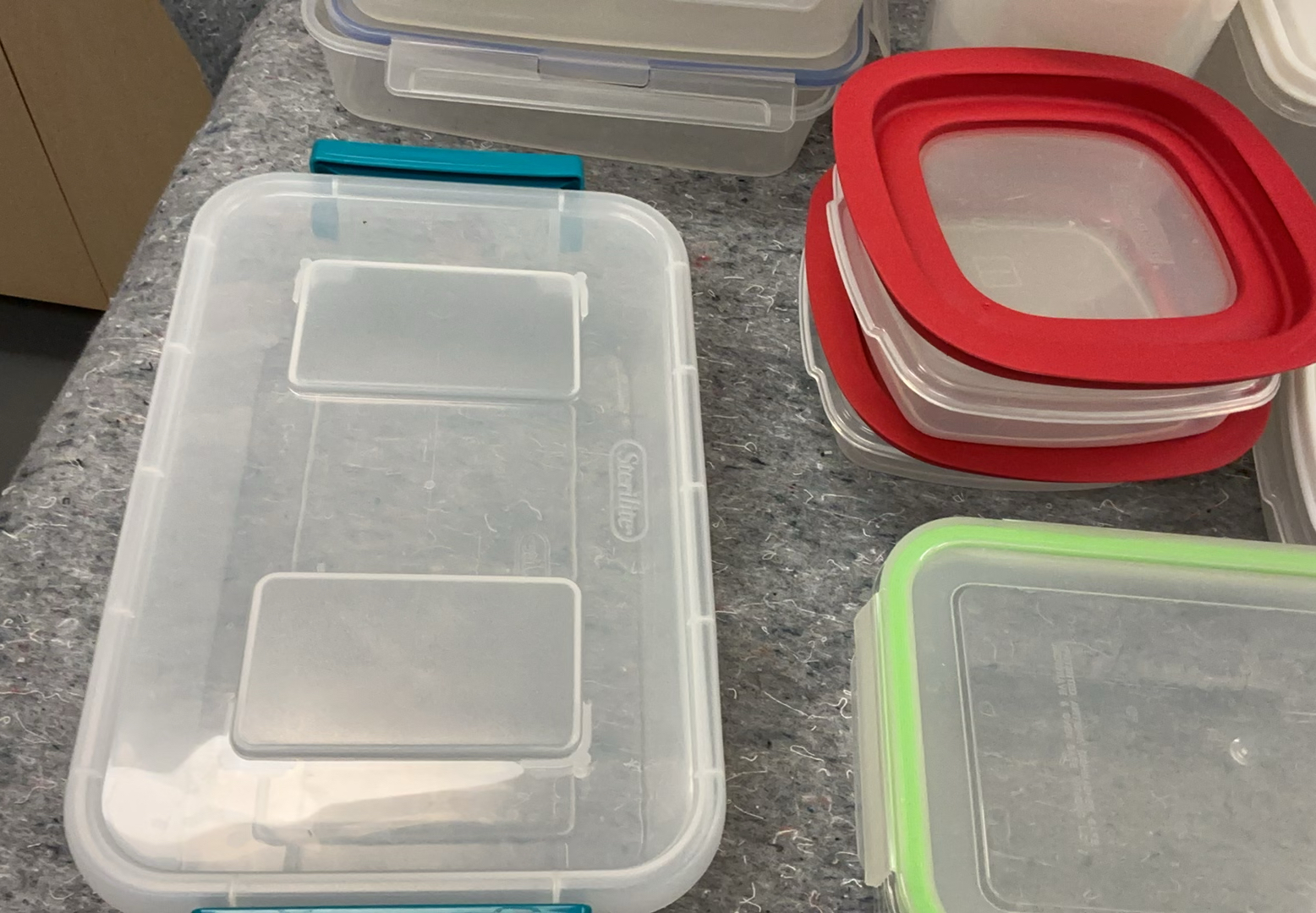 Assorted Rubbermaid and Snapware plastic storage containers  lids - image 7 of 7
