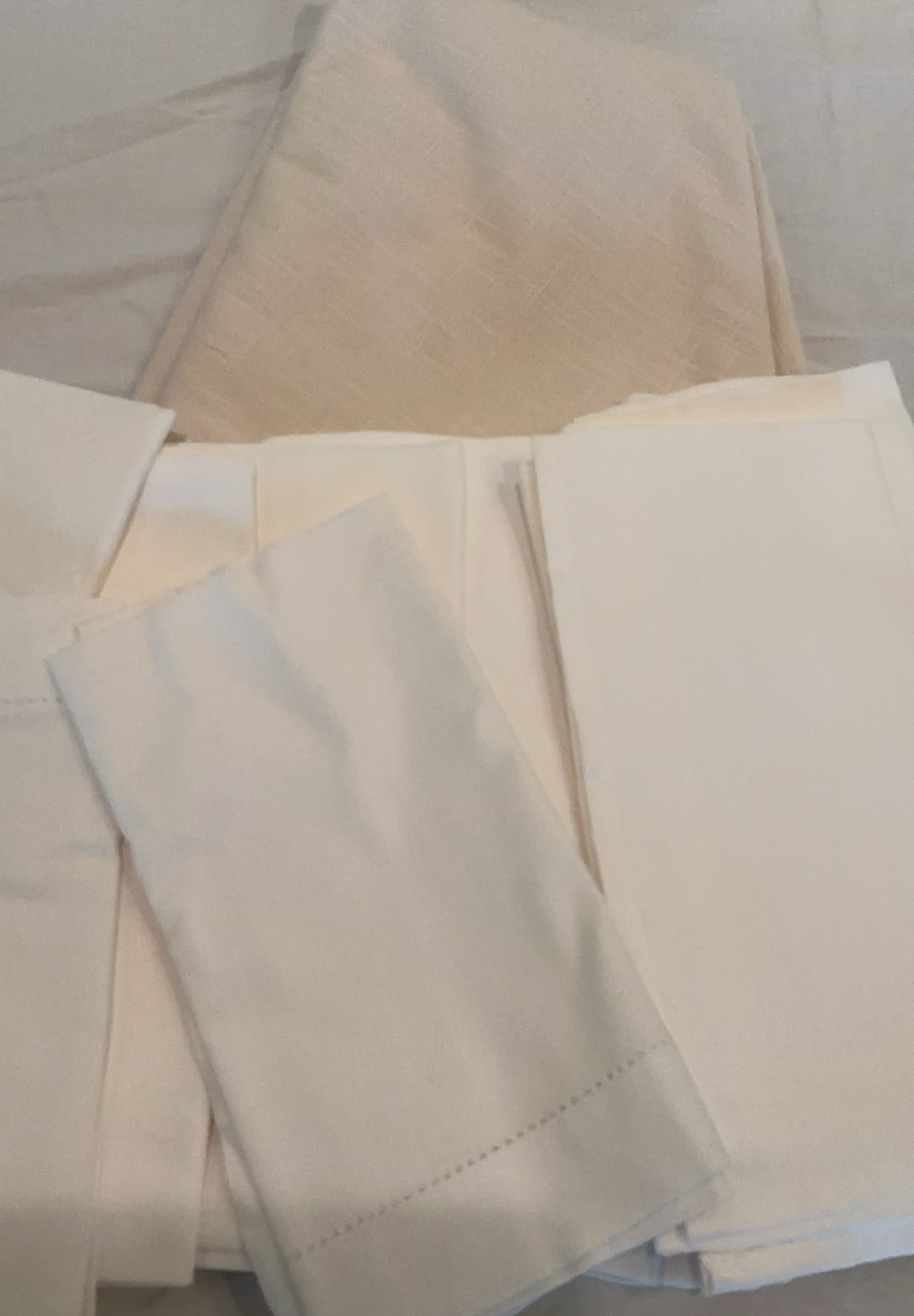 Last Of The Table Linens - image 4 of 6