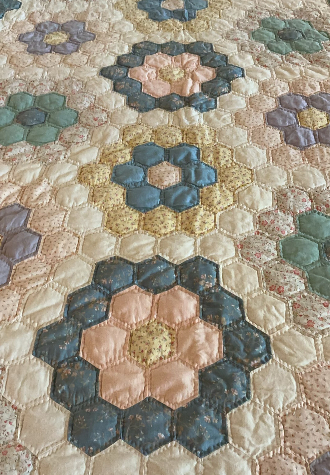 Two Full/Queen Quilts - image 9 of 10