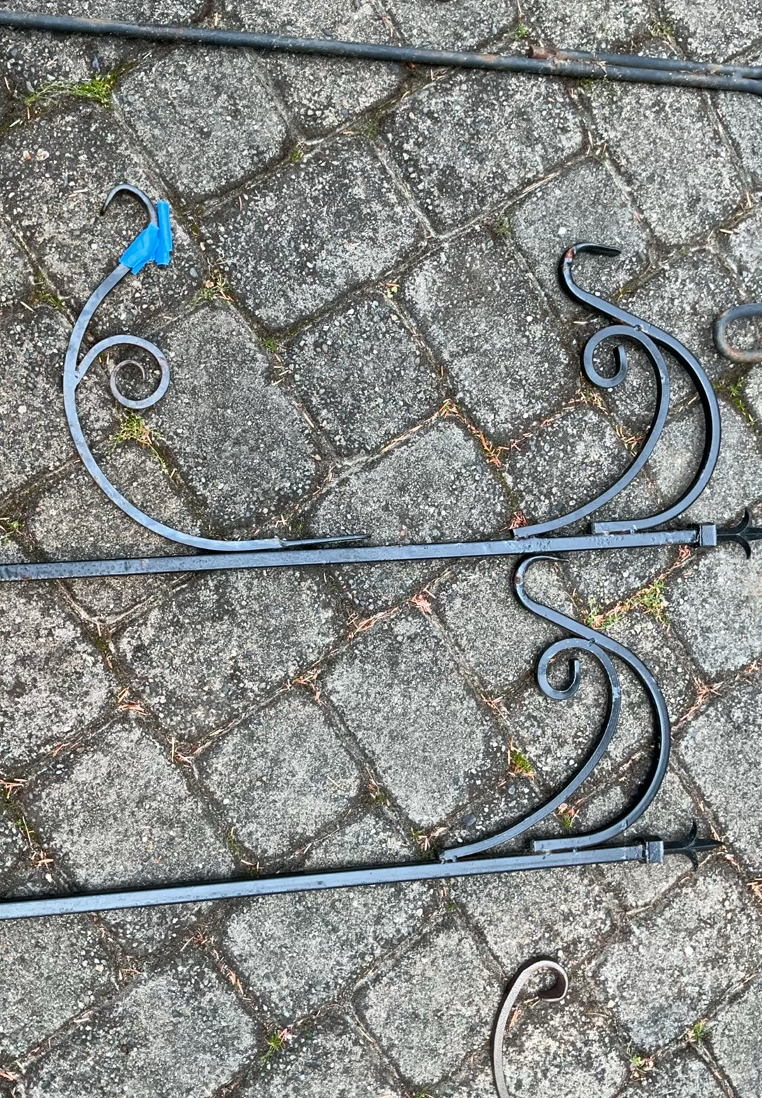 Six 8’ Tall Metal Posts For Hanging Plants Or Feeders - image 3 of 5