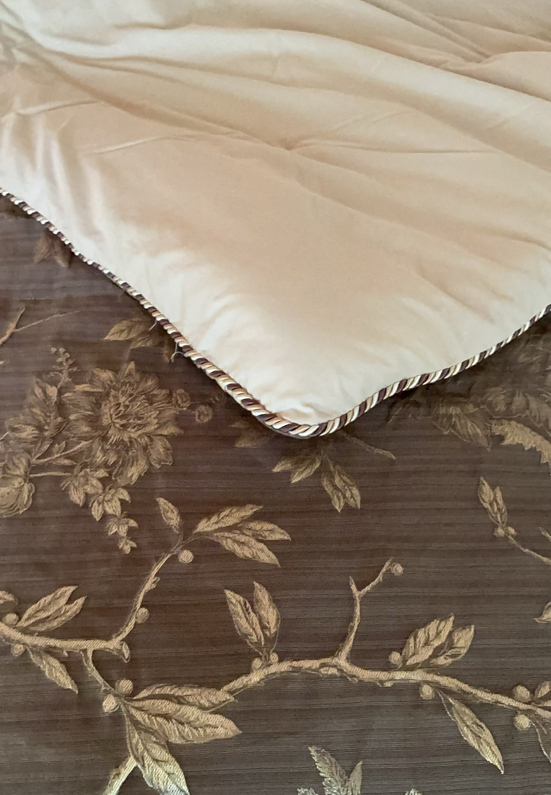 King Sized Comforter, Pillows And More. - image 3 of 5