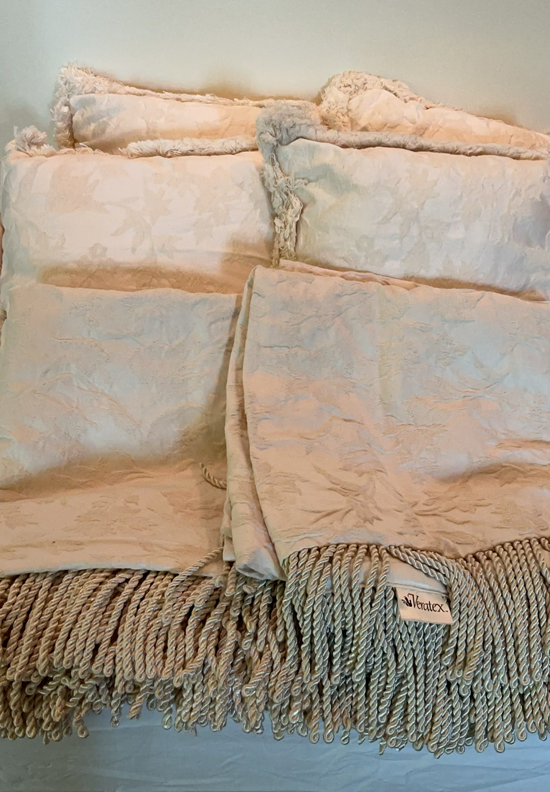 Four Throw Pillows And Matching Bed Runners - image 1 of 4