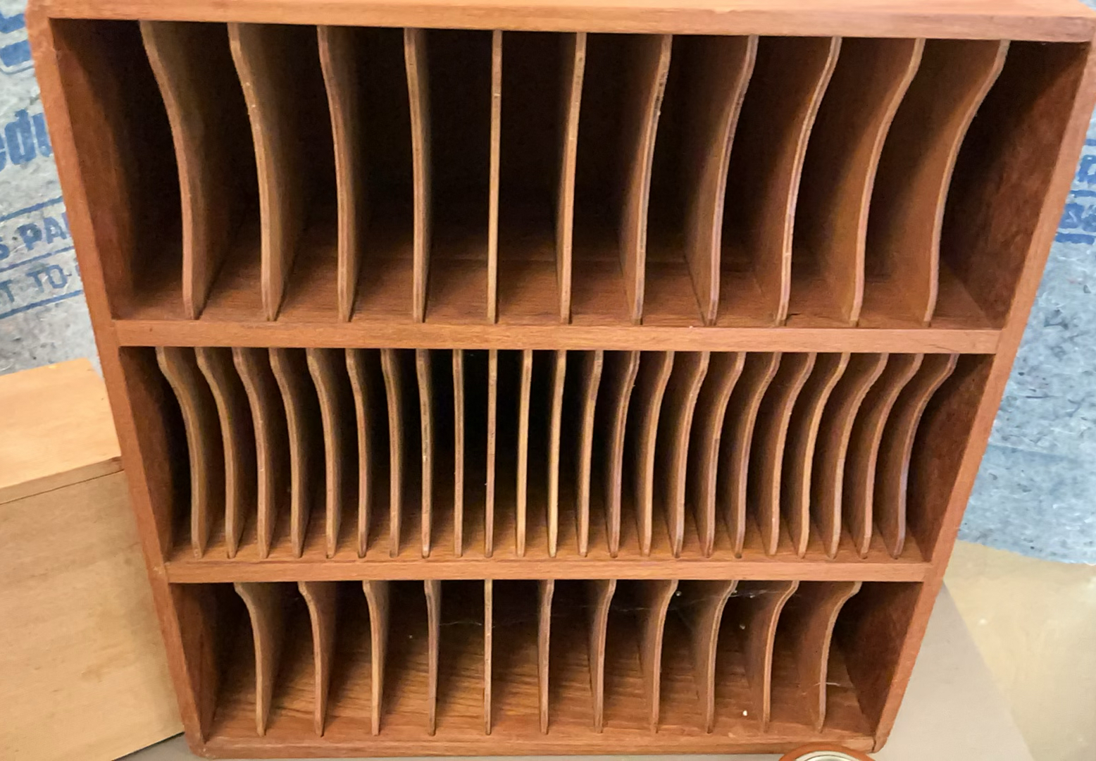 Assorted wooden desk clocks, organizers and carved boxes - image 6 of 7