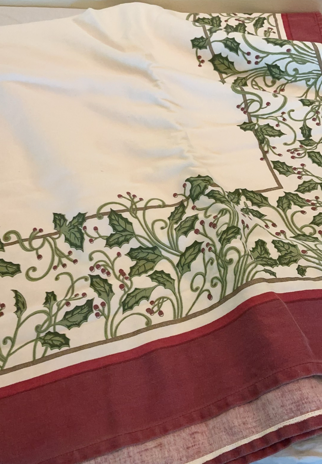 Last Of The Table Linens - image 3 of 6