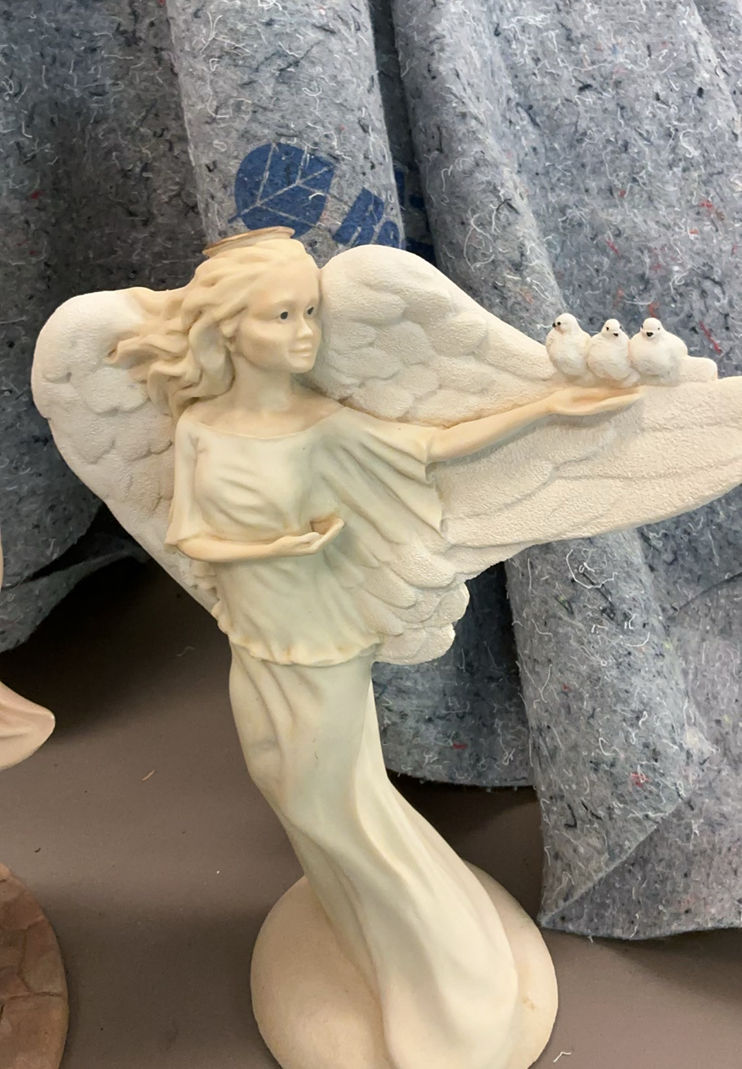 Angels Of Flight Statues - image 4 of 6