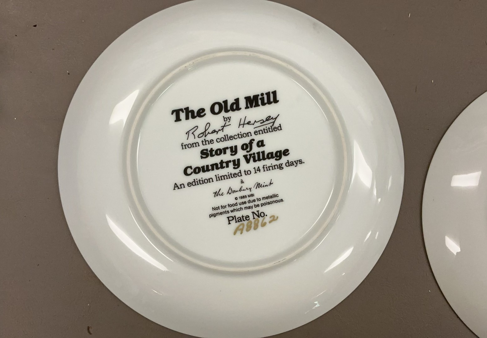 Assorted decorative porcelain plates with Currier & Ives and other motifs - image 17 of 20