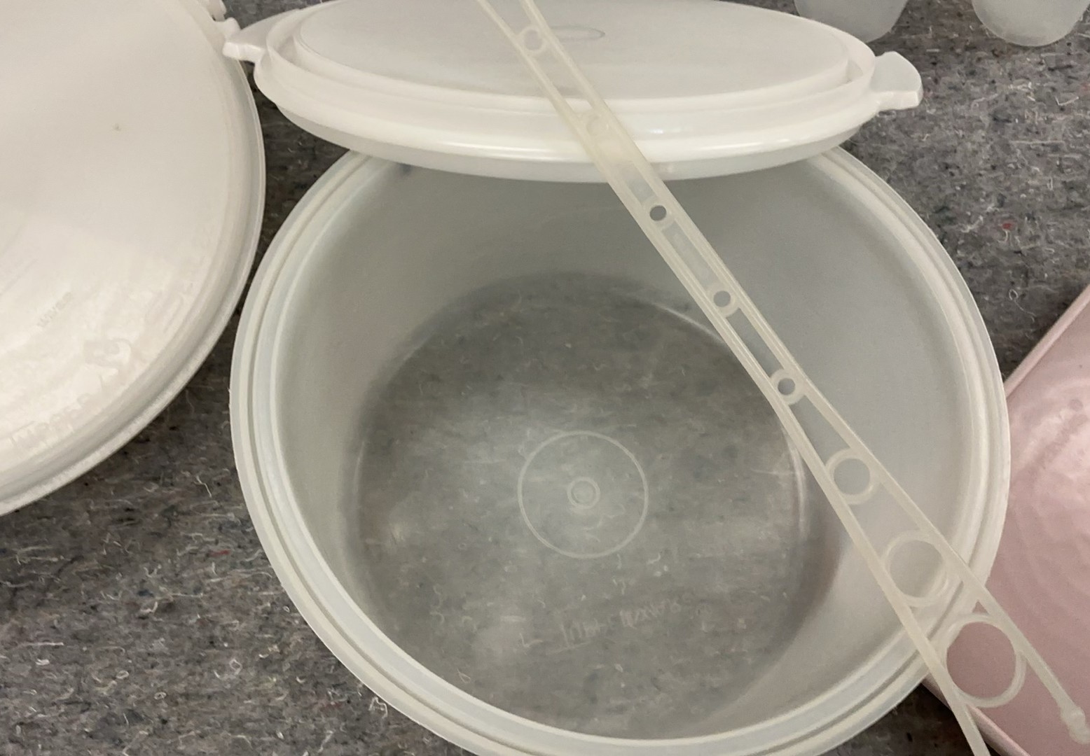 Authentic Tupperware carrying containers - image 3 of 7
