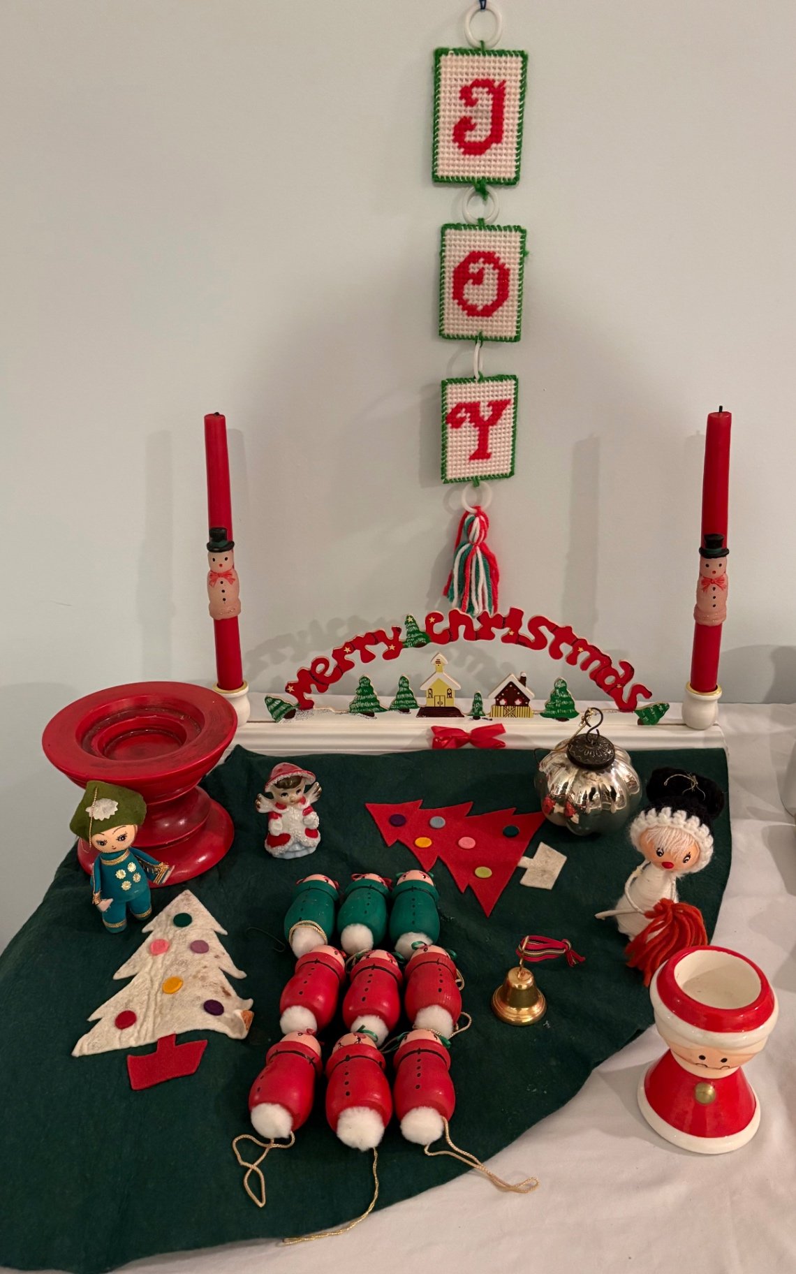 Another Vintage Christmas - image 1 of 4