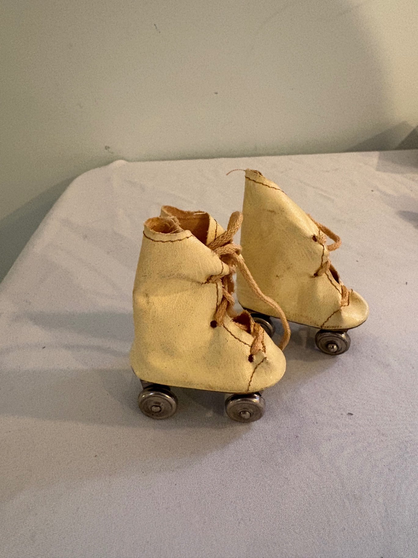 Vintage Doll Collection with Various Outfits and Accessories - image 18 of 25