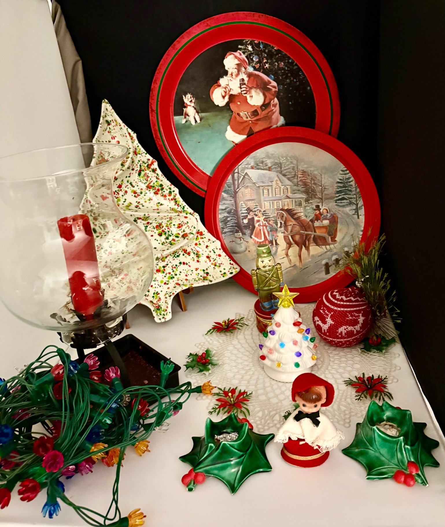 Retro Coca Cola Santa Tray + Vintage Christmas Decor - image 1 of 13