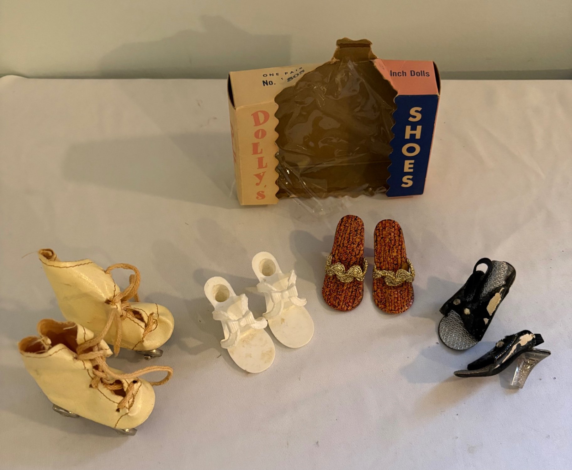 Vintage Doll Collection with Various Outfits and Accessories - image 14 of 25