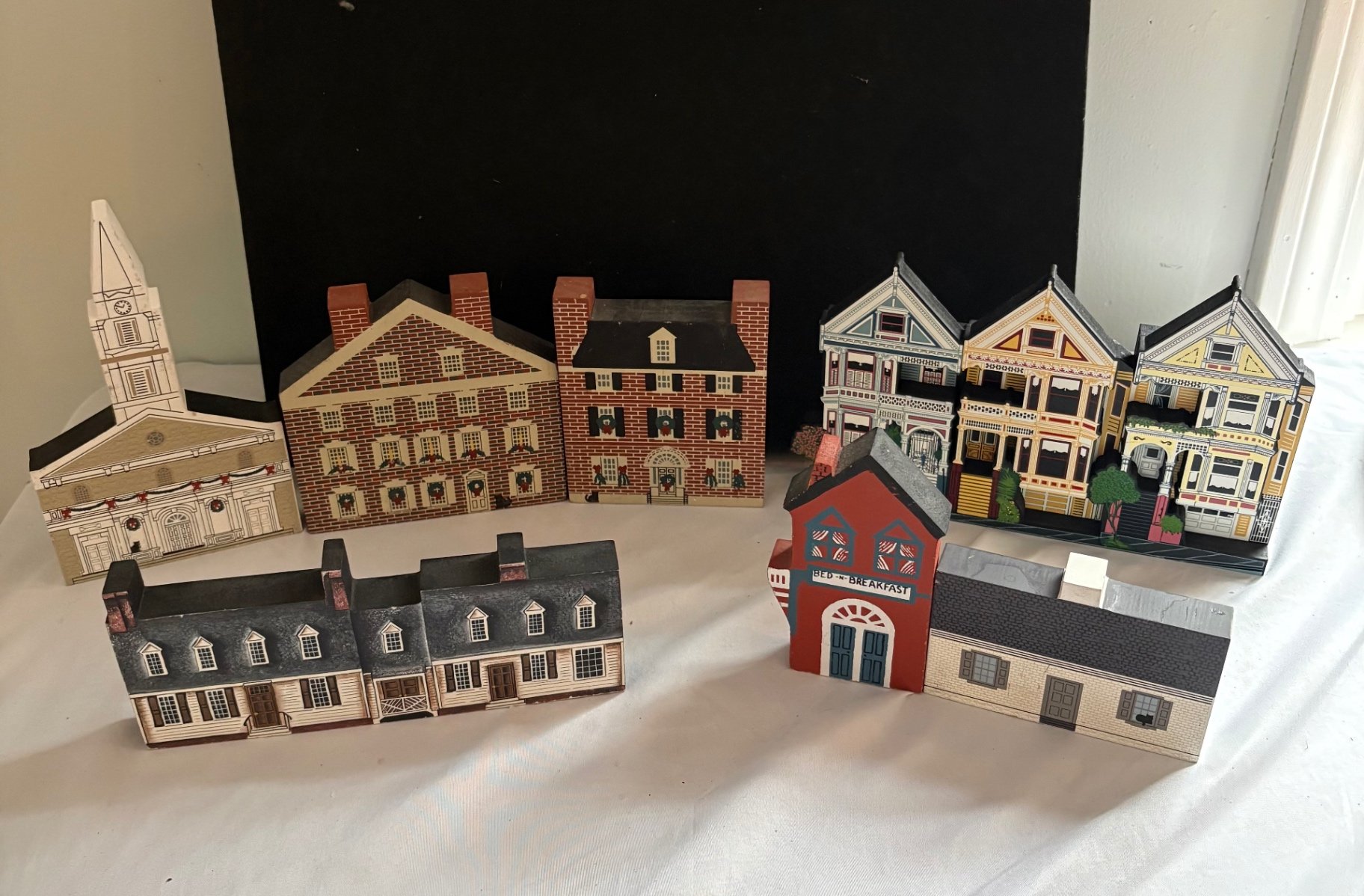 The Cat’s Meow Christmas Series and More - image 1 of 15