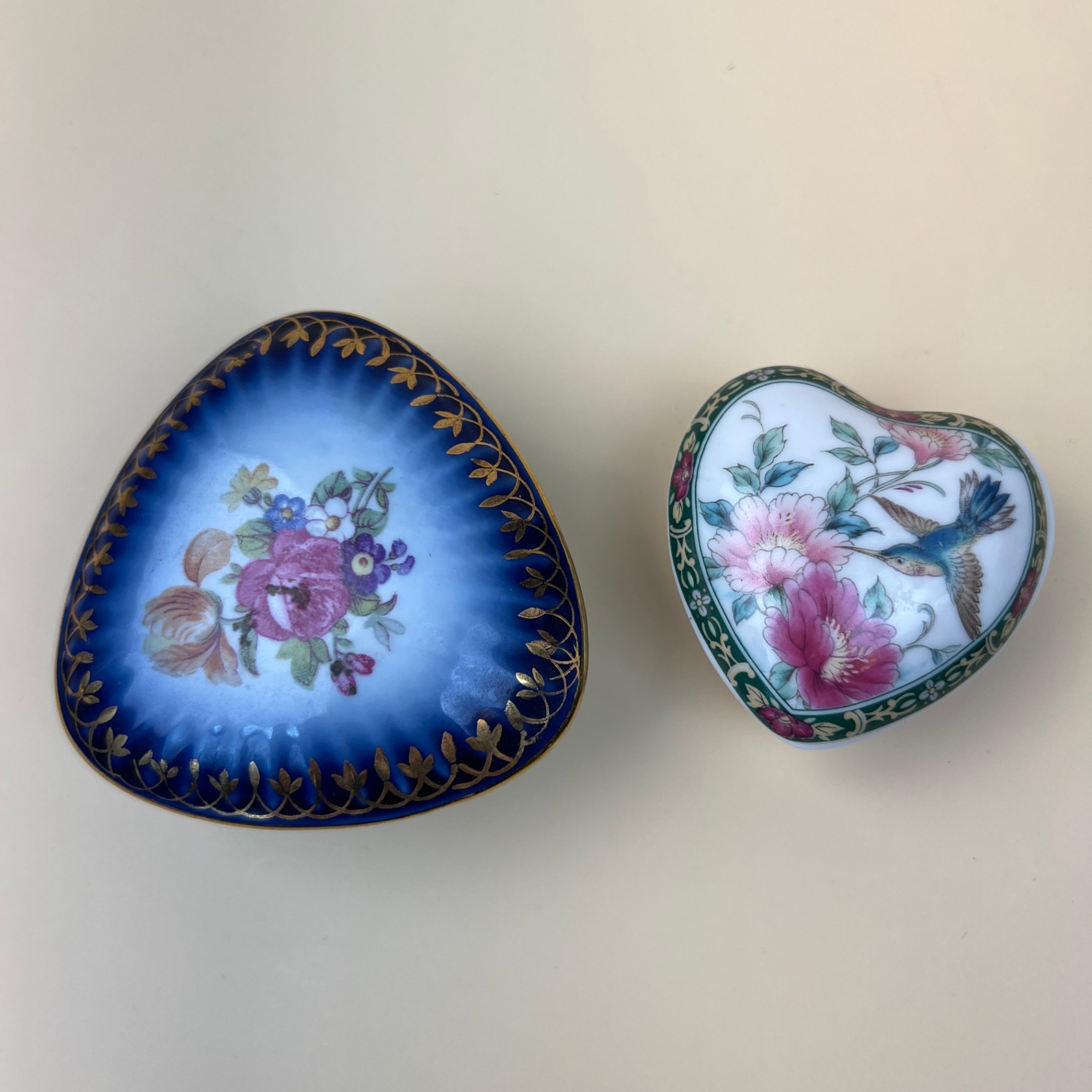 2 Small Lidded Porcelain Boxes With Lids Hand Painted - image 2 of 7